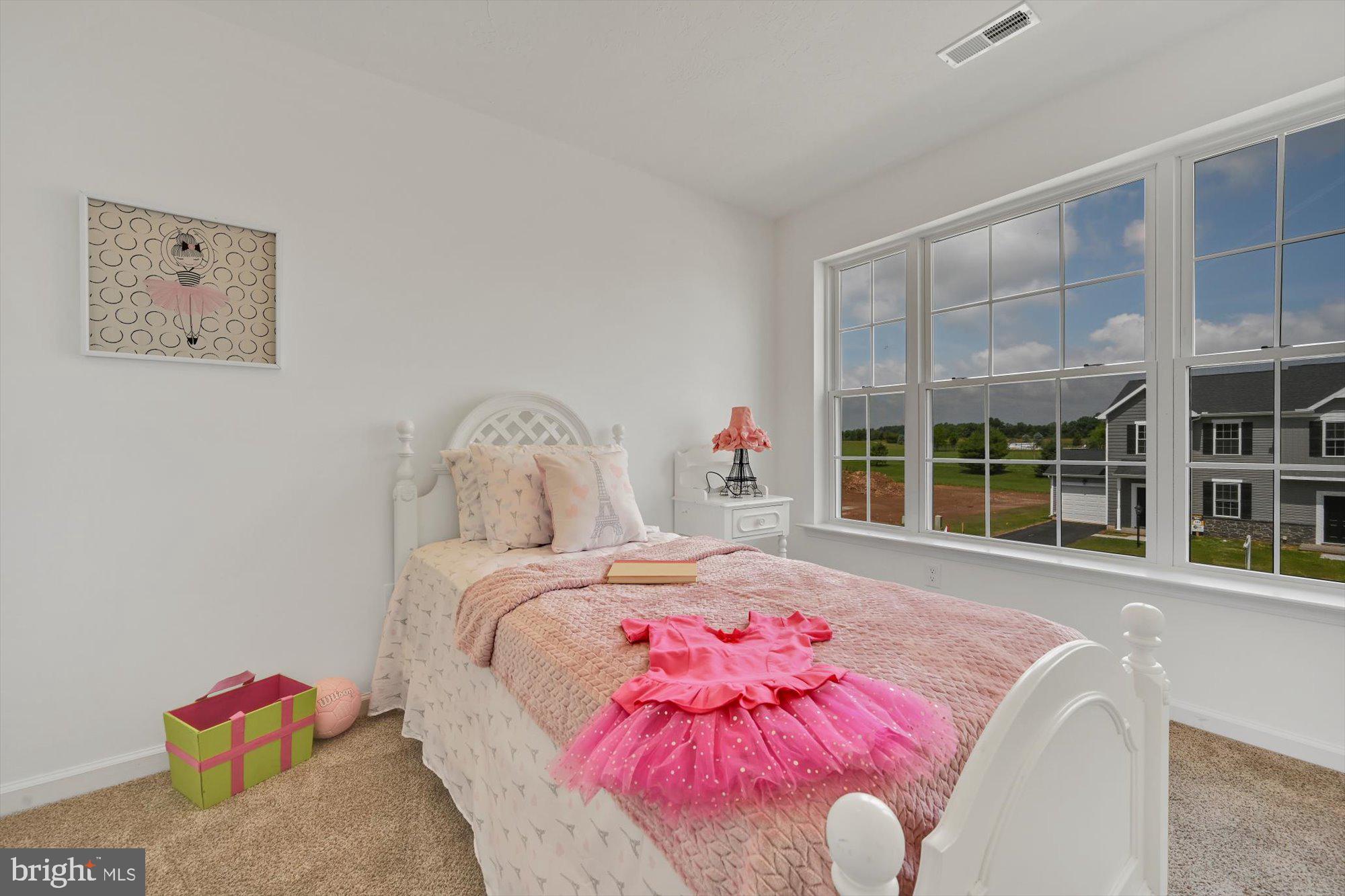 KINGS COURT AT BROWNSTONE - Residential