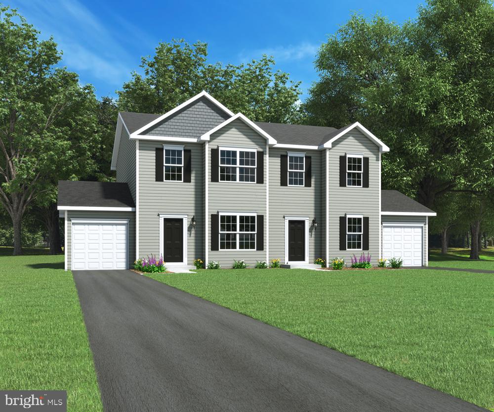 KINGS COURT AT BROWNSTONE - Residential