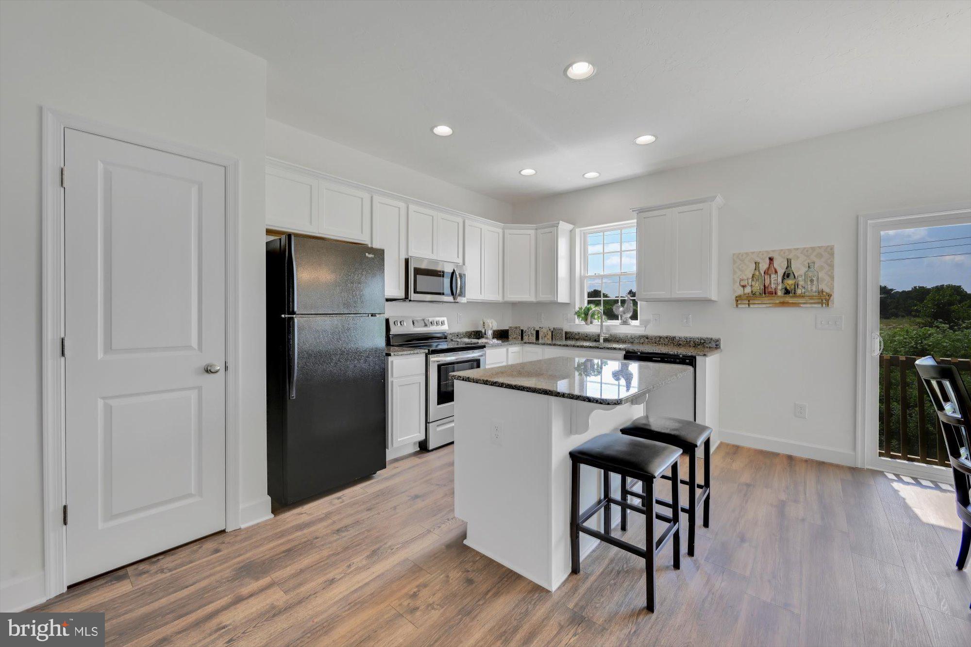 KINGS COURT AT BROWNSTONE - Residential