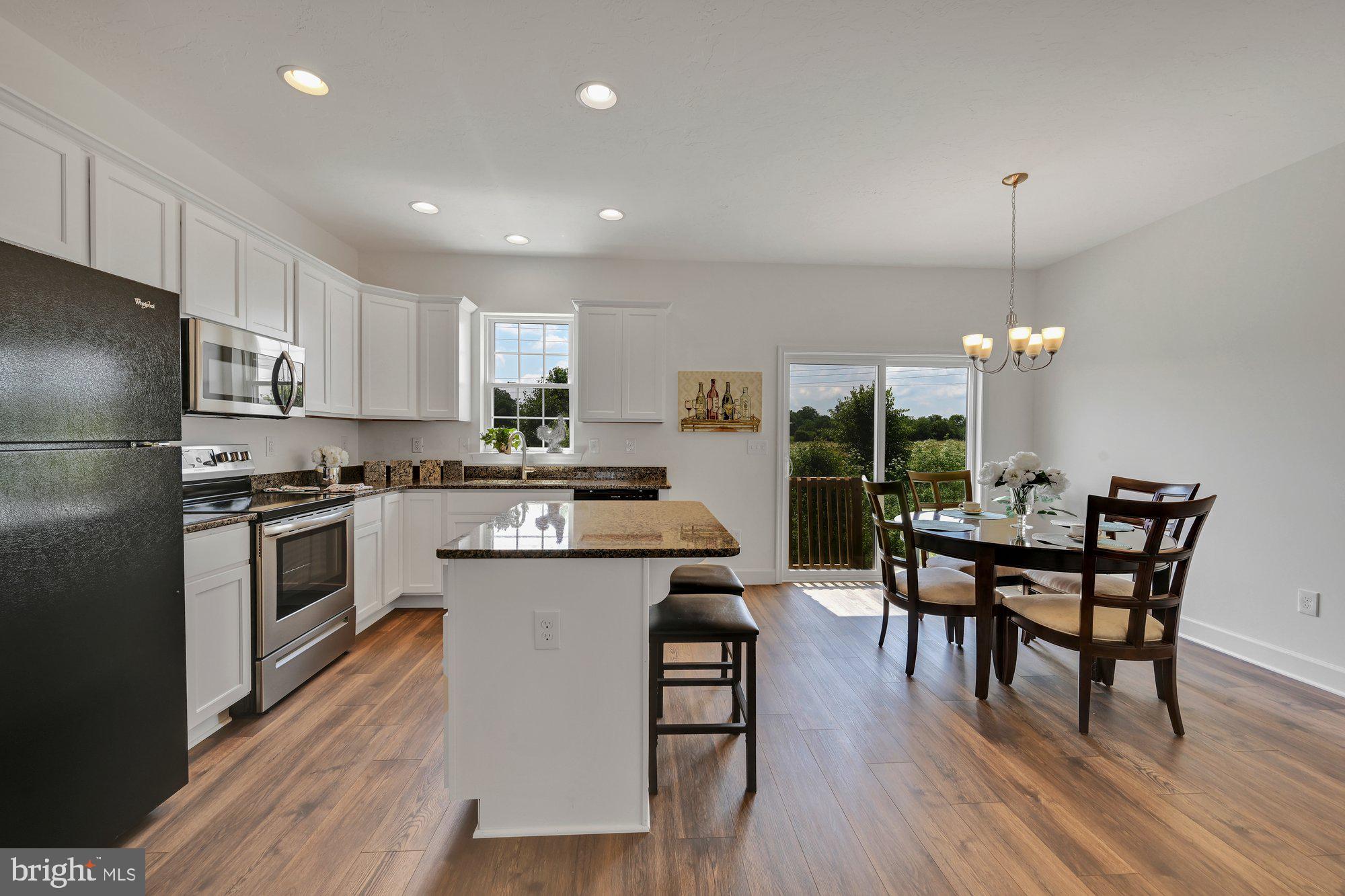 KINGS COURT AT BROWNSTONE - Residential