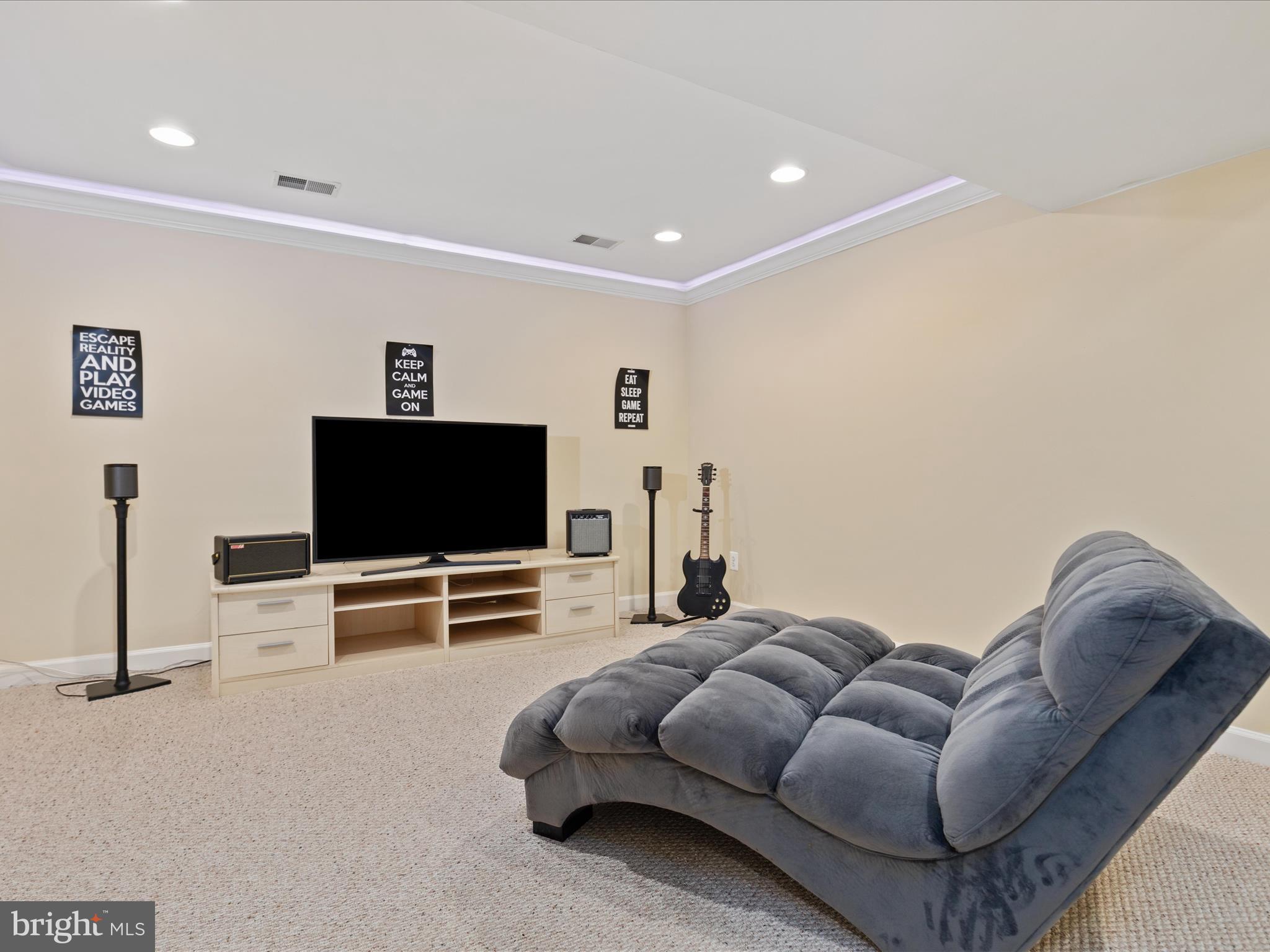 JAMES CREEK - Residential