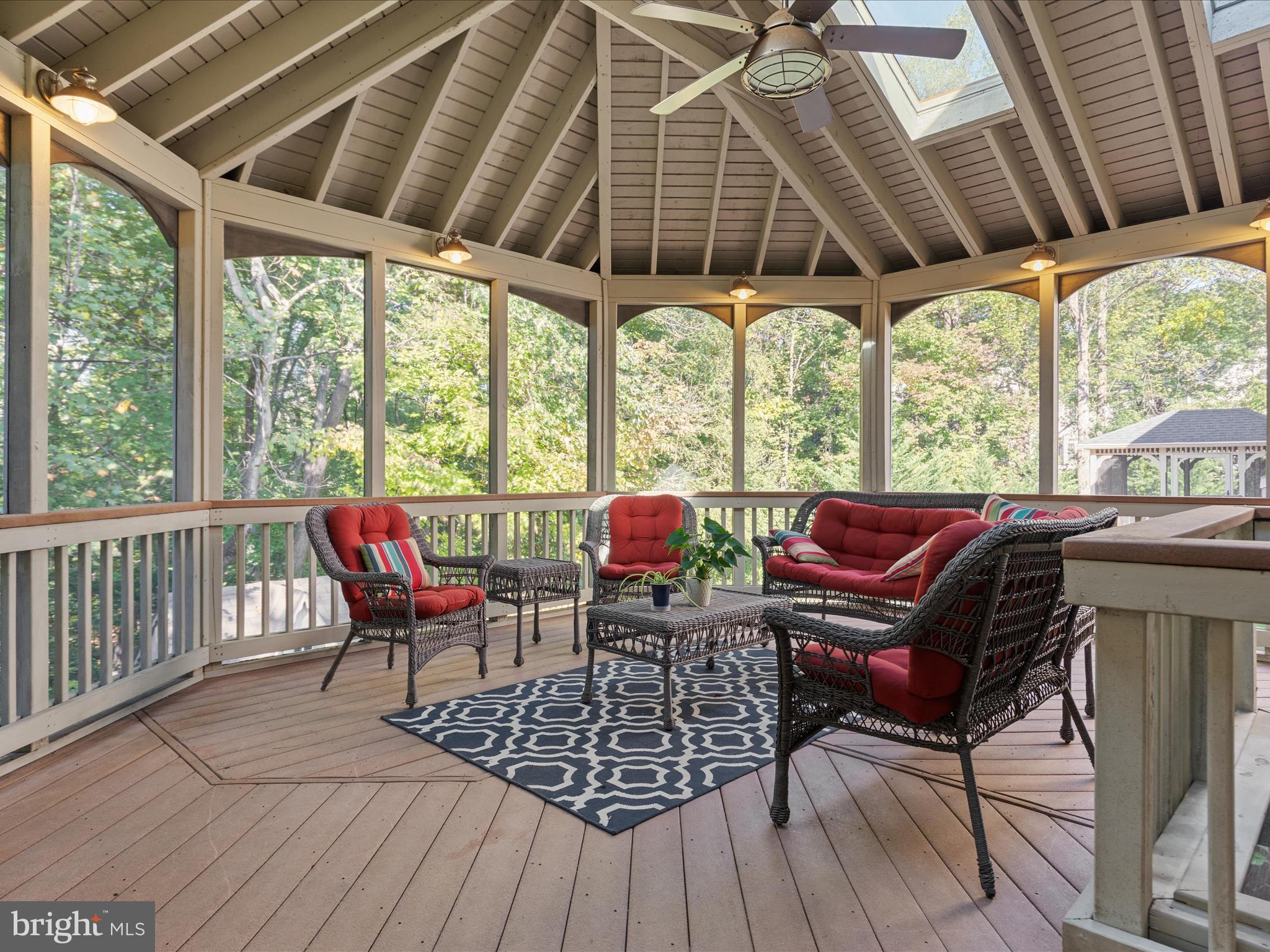 JAMES CREEK - Residential