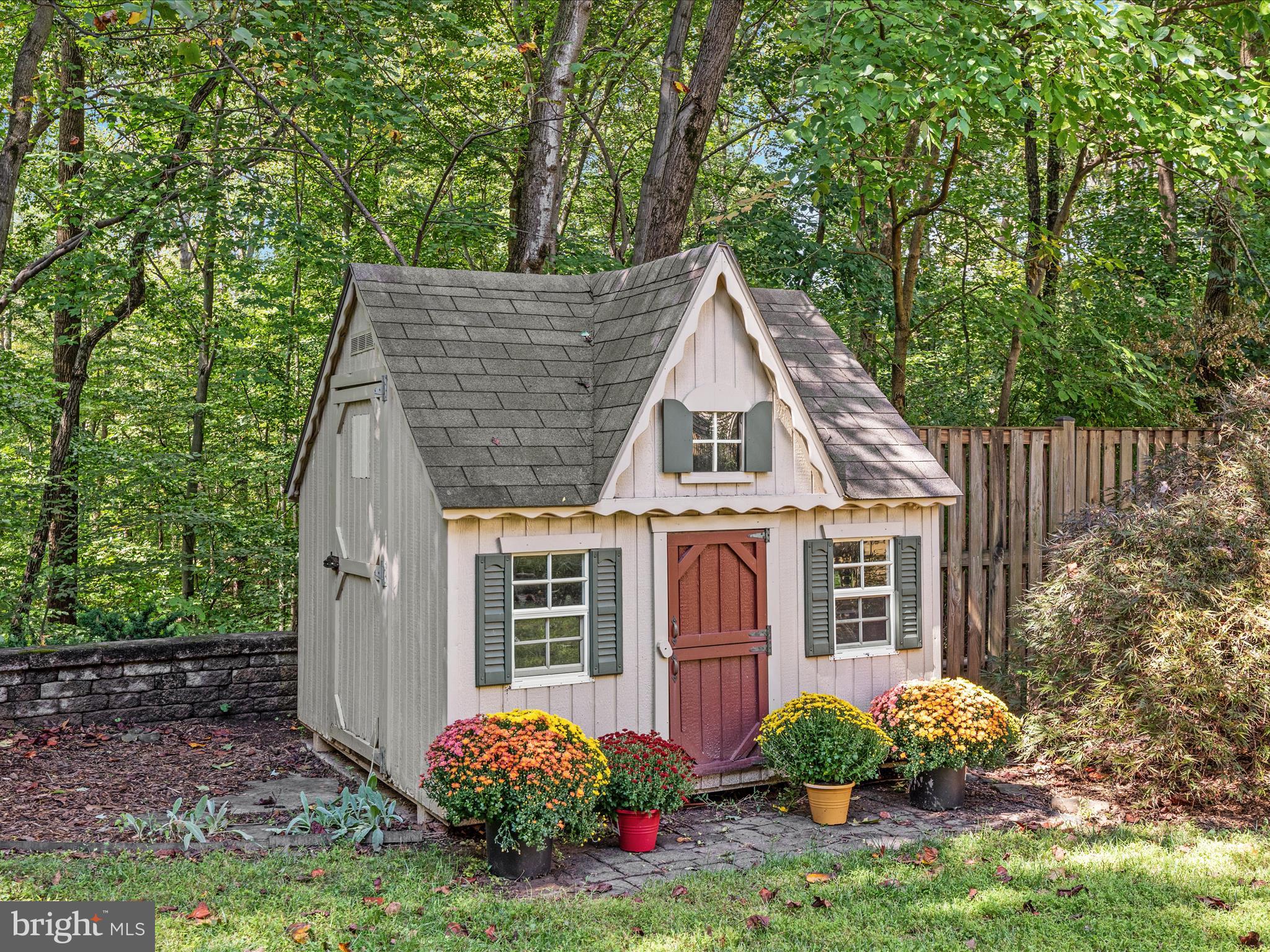 JAMES CREEK - Residential