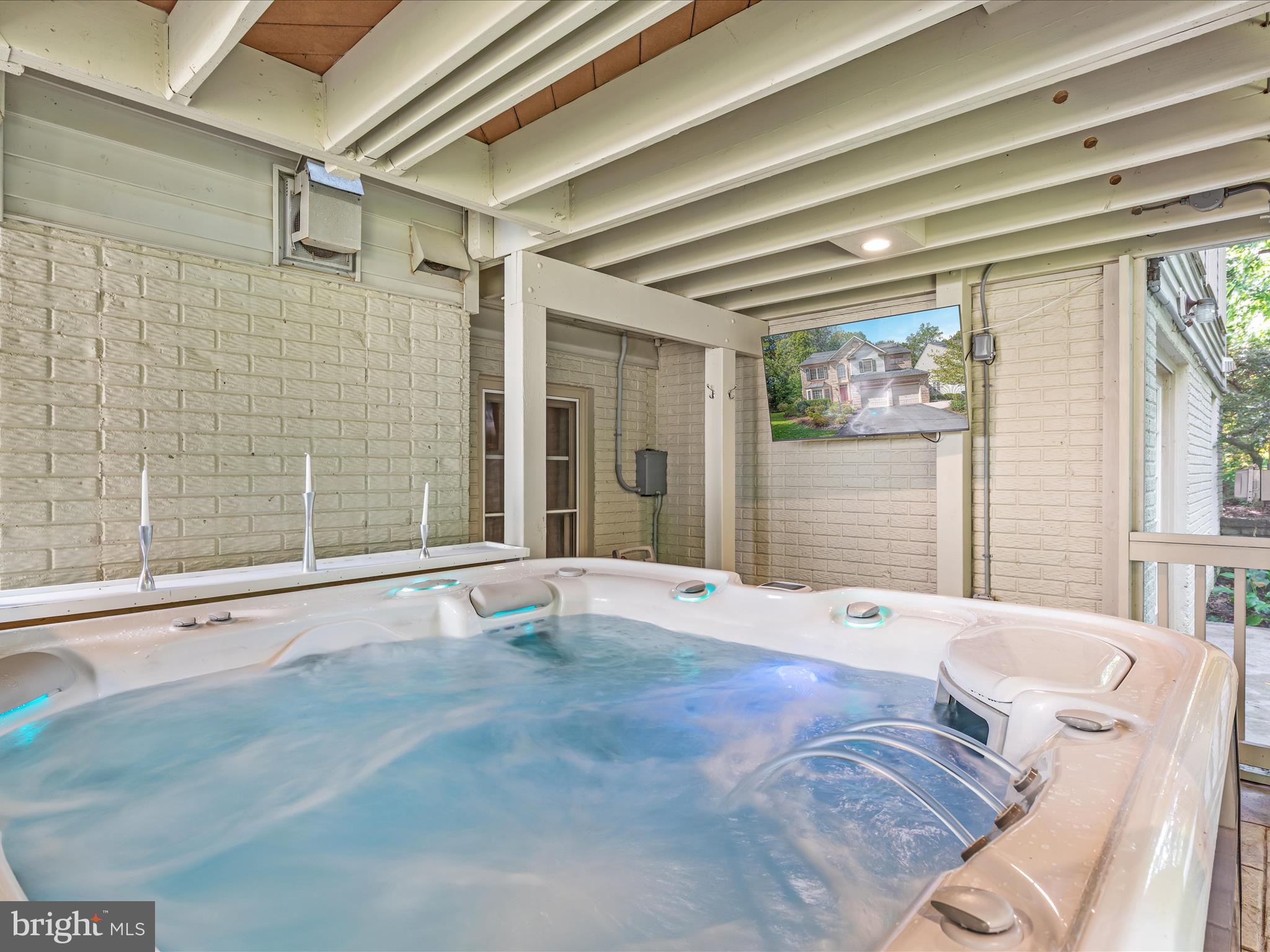 JAMES CREEK - Residential