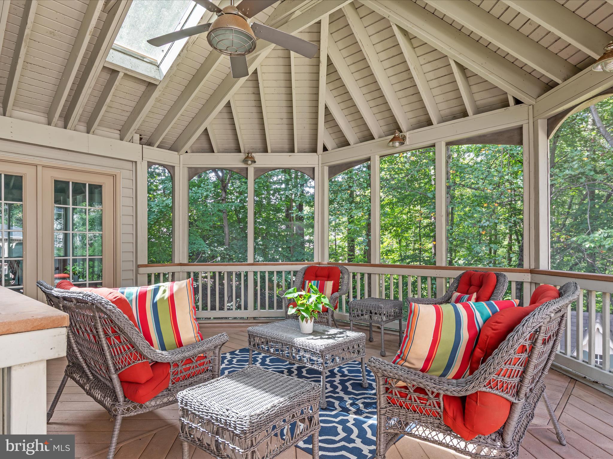 JAMES CREEK - Residential