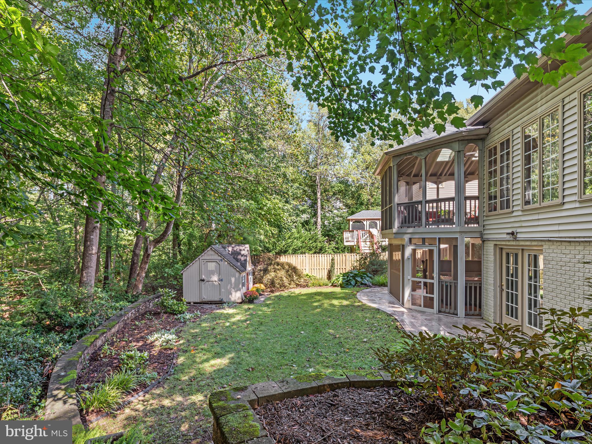 JAMES CREEK - Residential