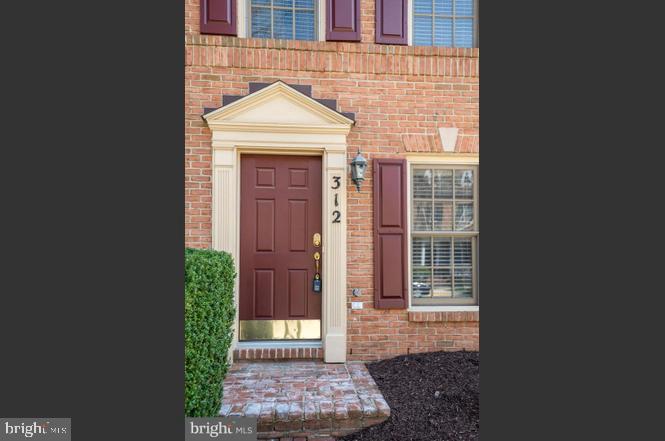 312 CASEY LANE