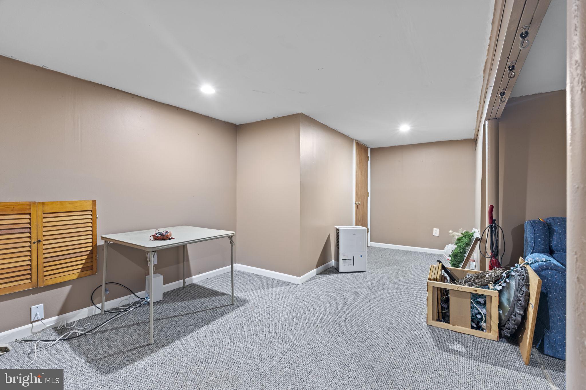 AMBLER HOUSE - Residential