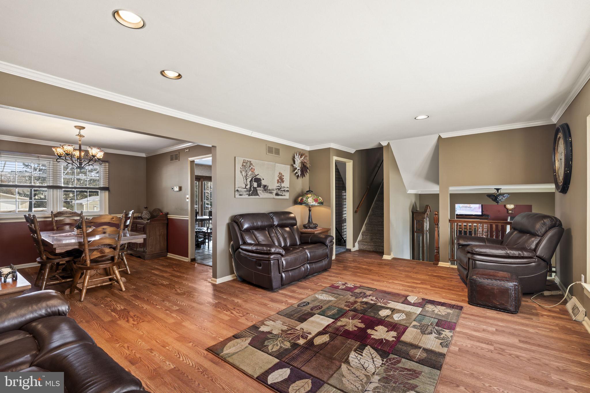 AMBLER HOUSE - Residential