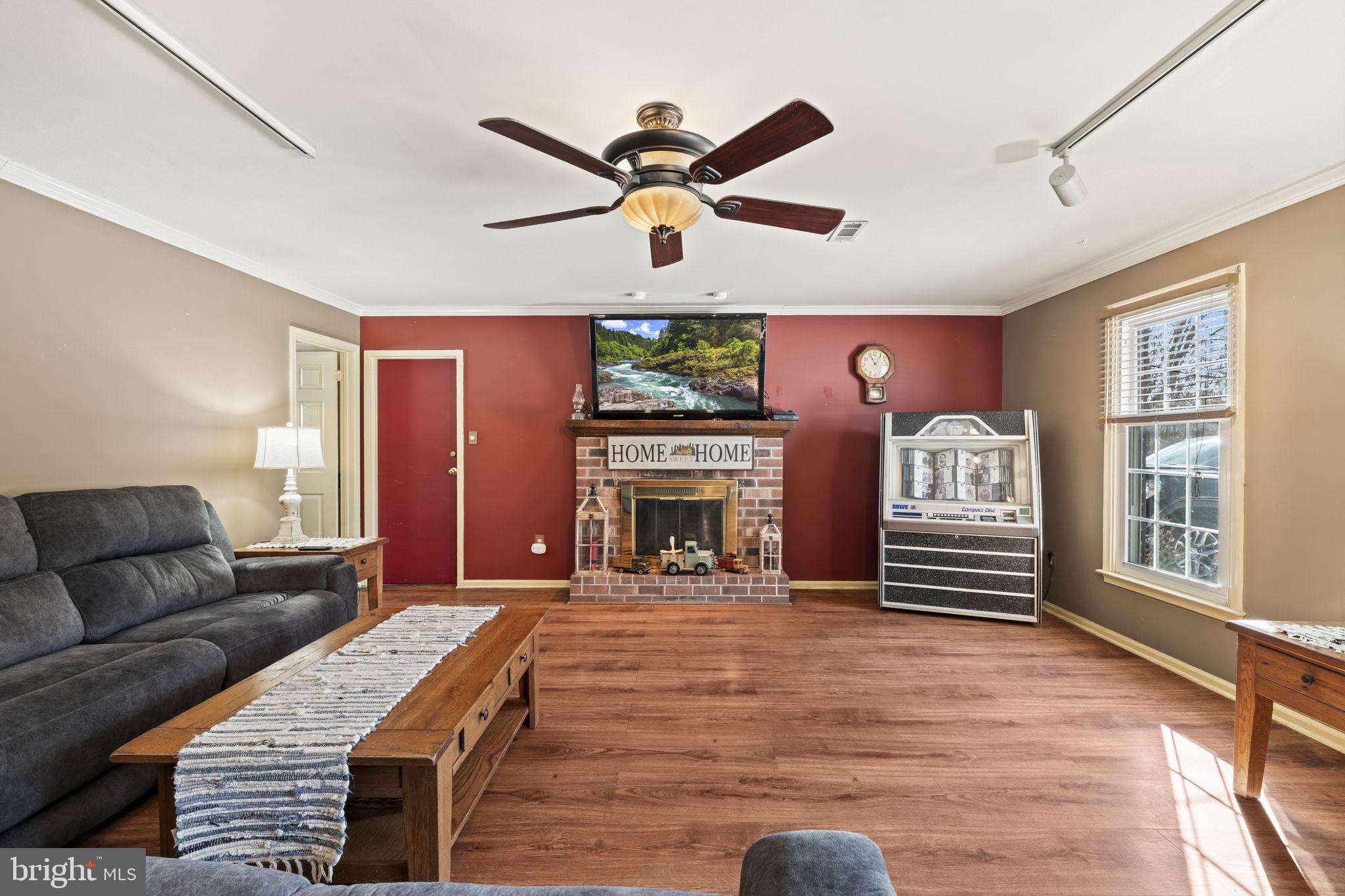 AMBLER HOUSE - Residential