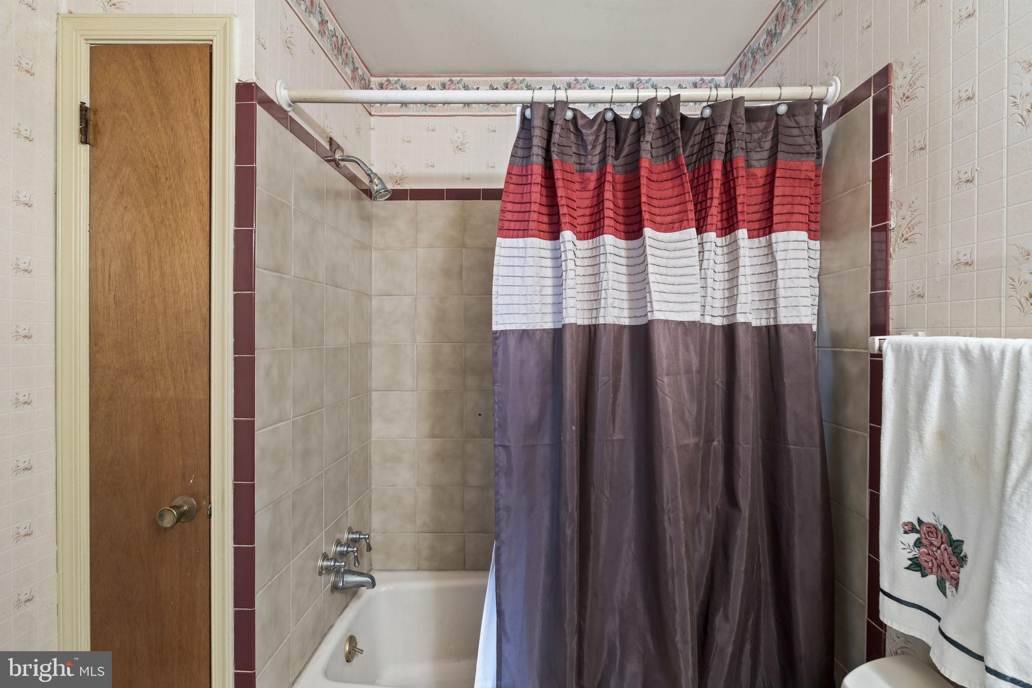 AMBLER HOUSE - Residential