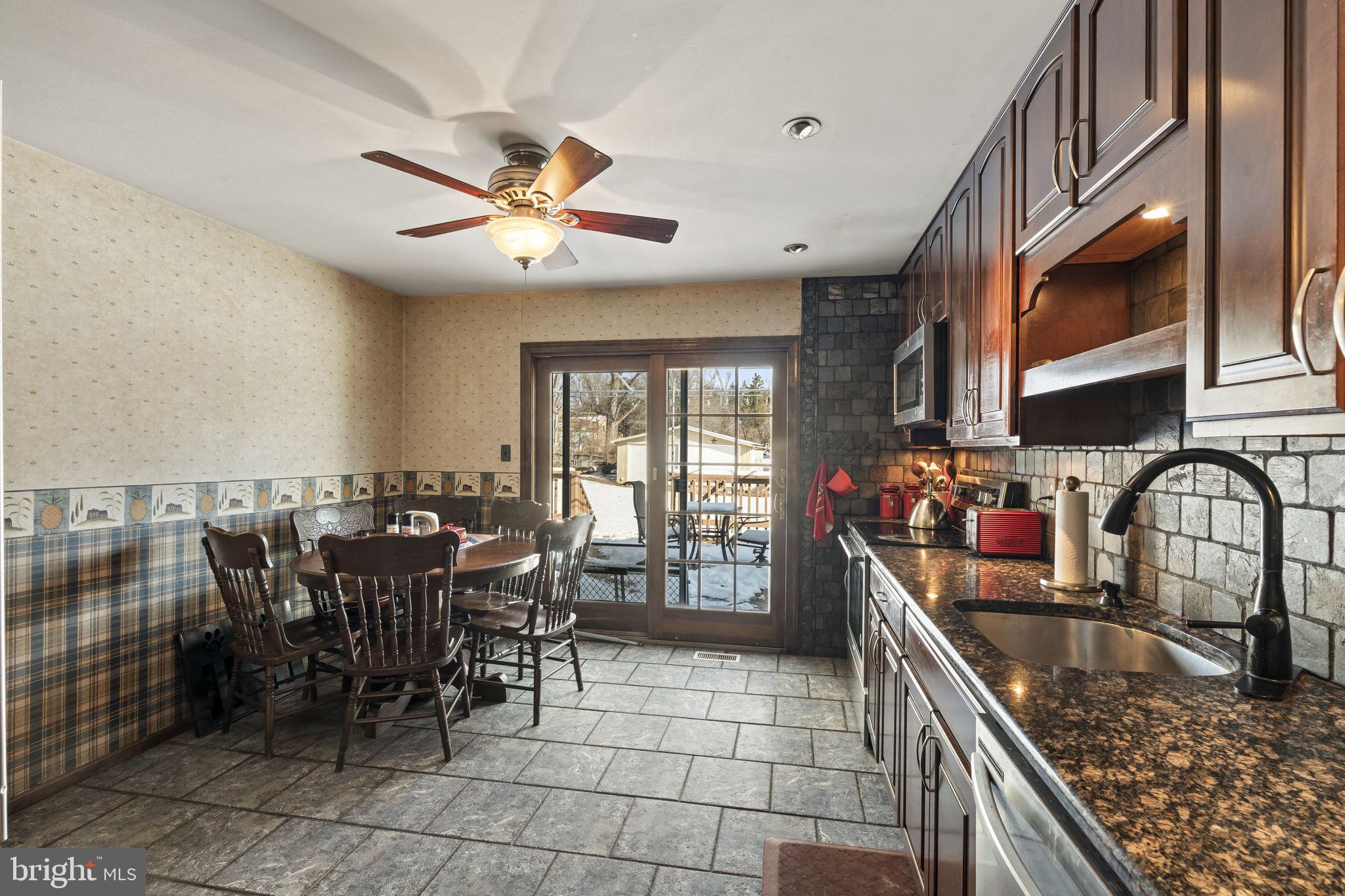 AMBLER HOUSE - Residential