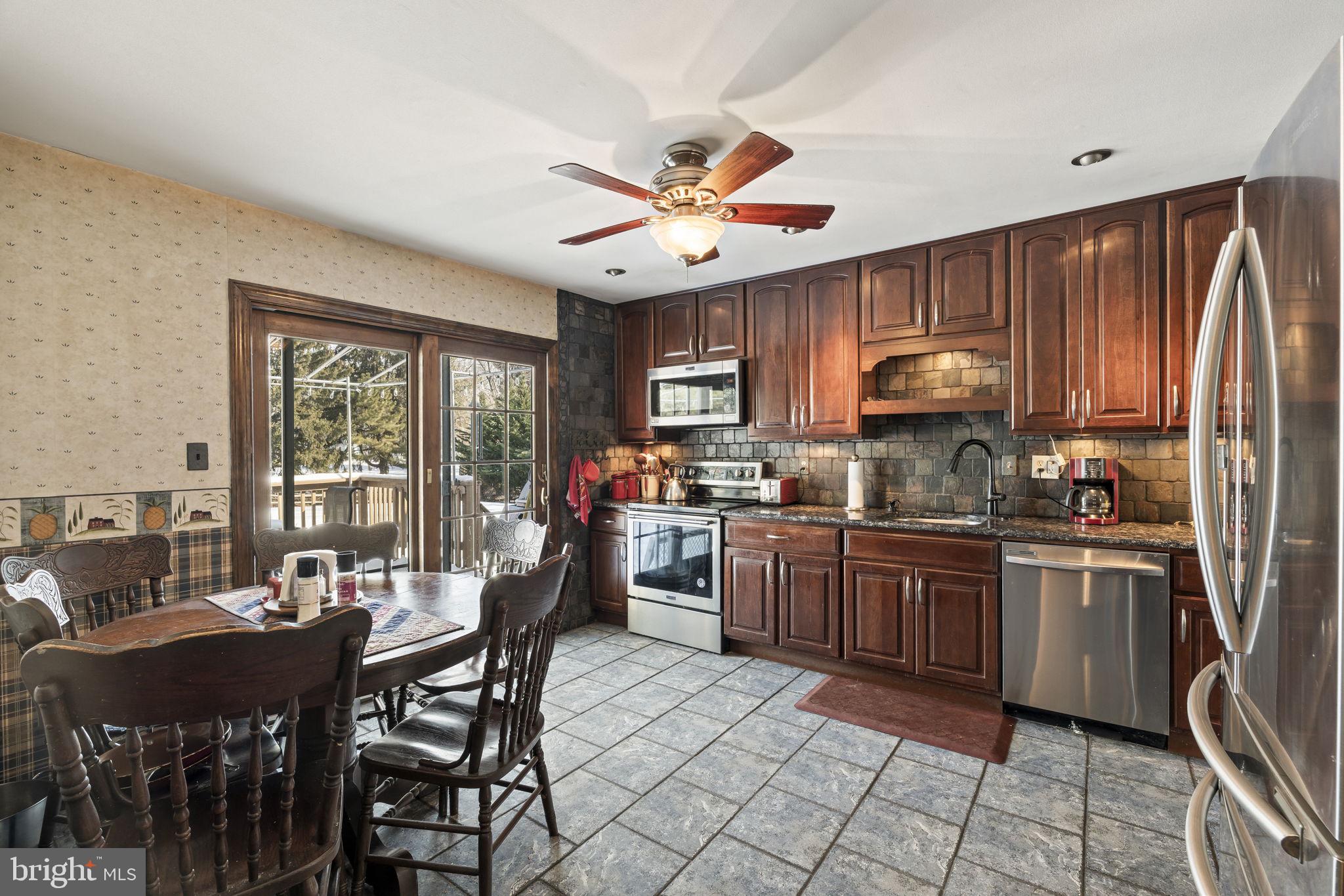 AMBLER HOUSE - Residential