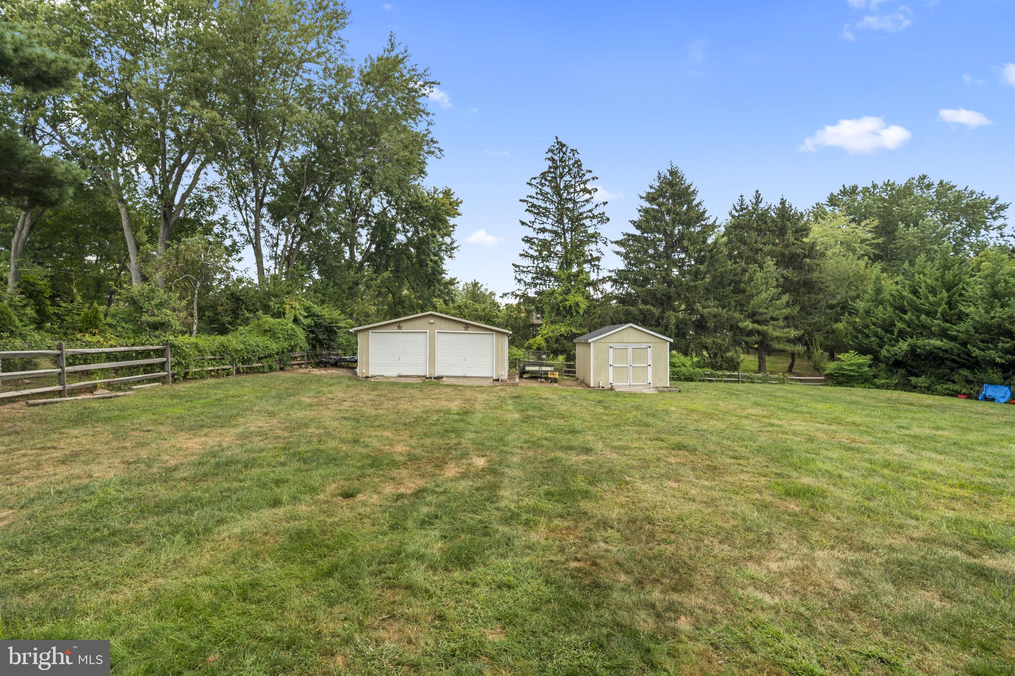 AMBLER HOUSE - Residential