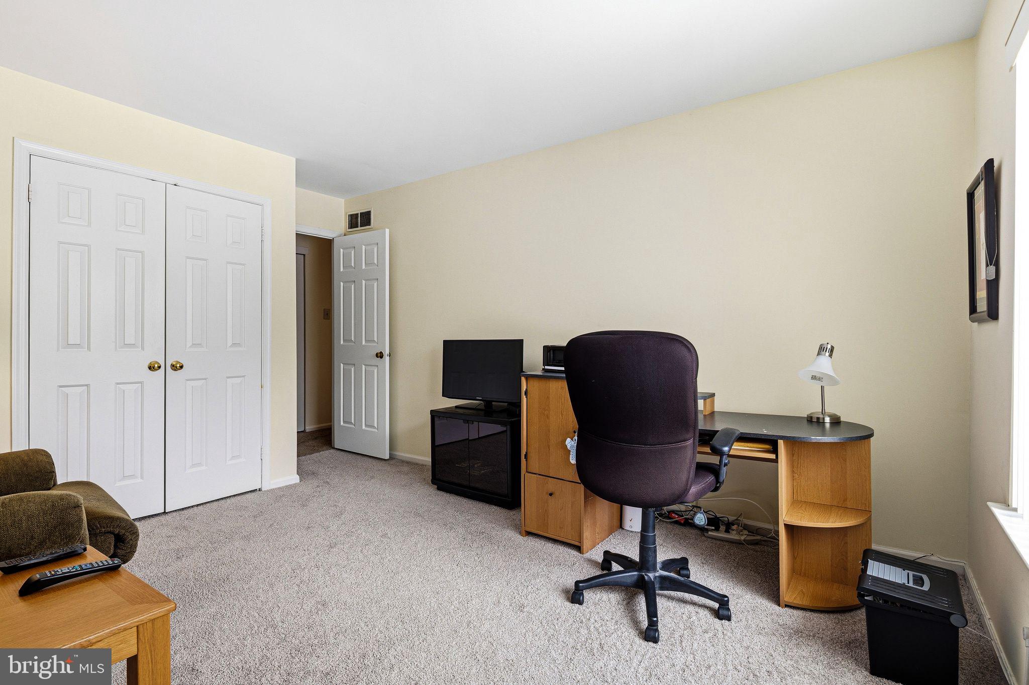 YARDLEY CORNERS - Residential