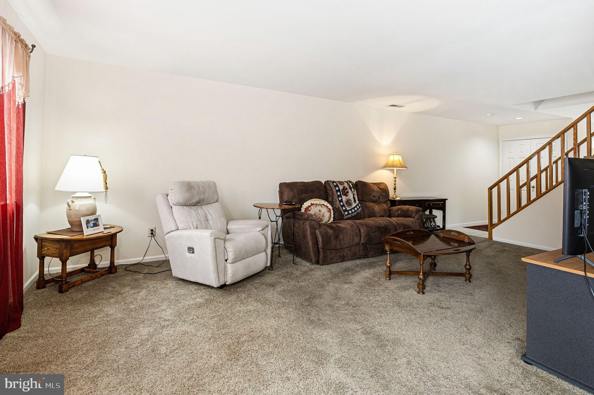 YARDLEY CORNERS - Residential