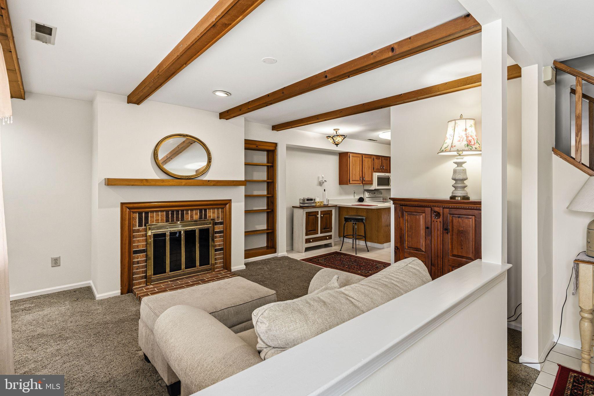 YARDLEY CORNERS - Residential