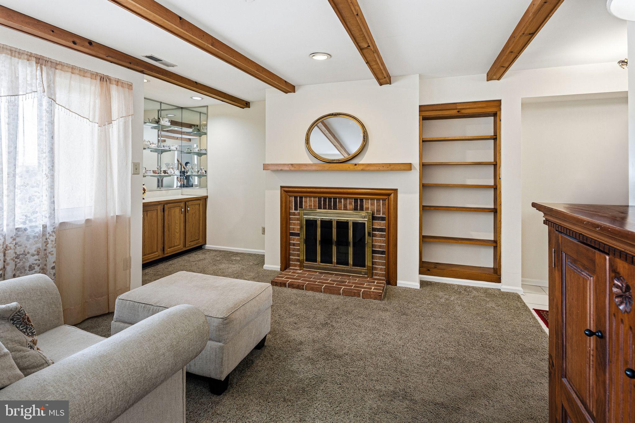 YARDLEY CORNERS - Residential