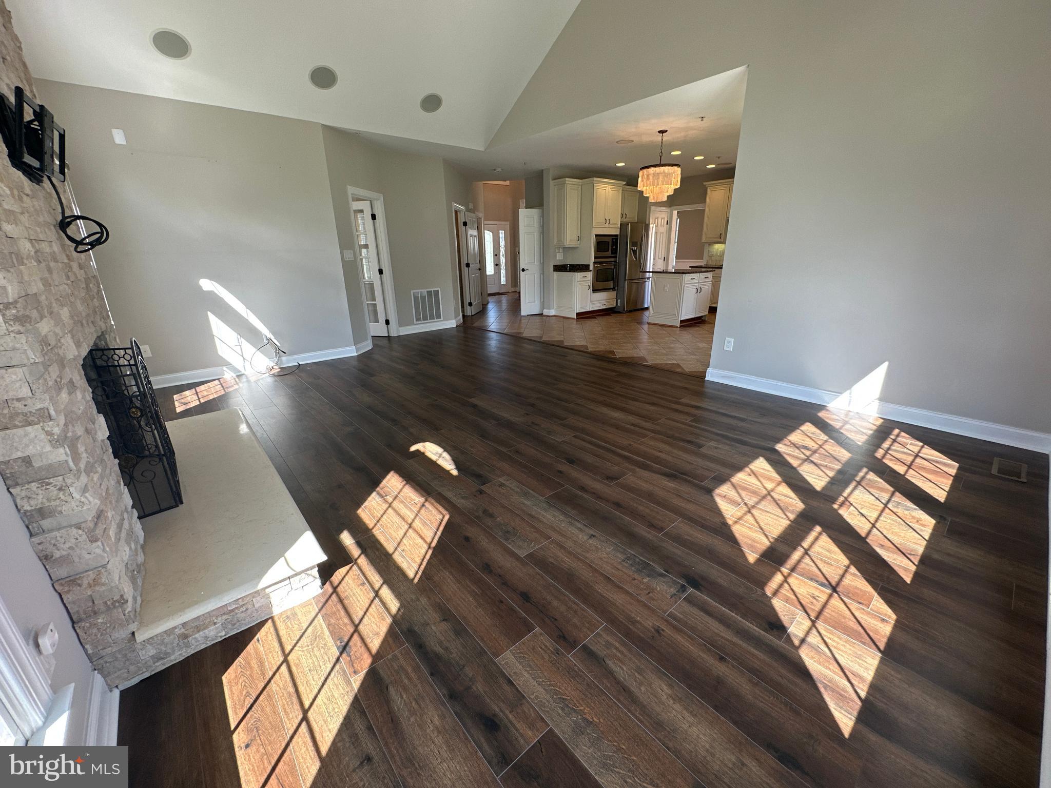 HOYLES MILL VILLAGE - Residential Lease