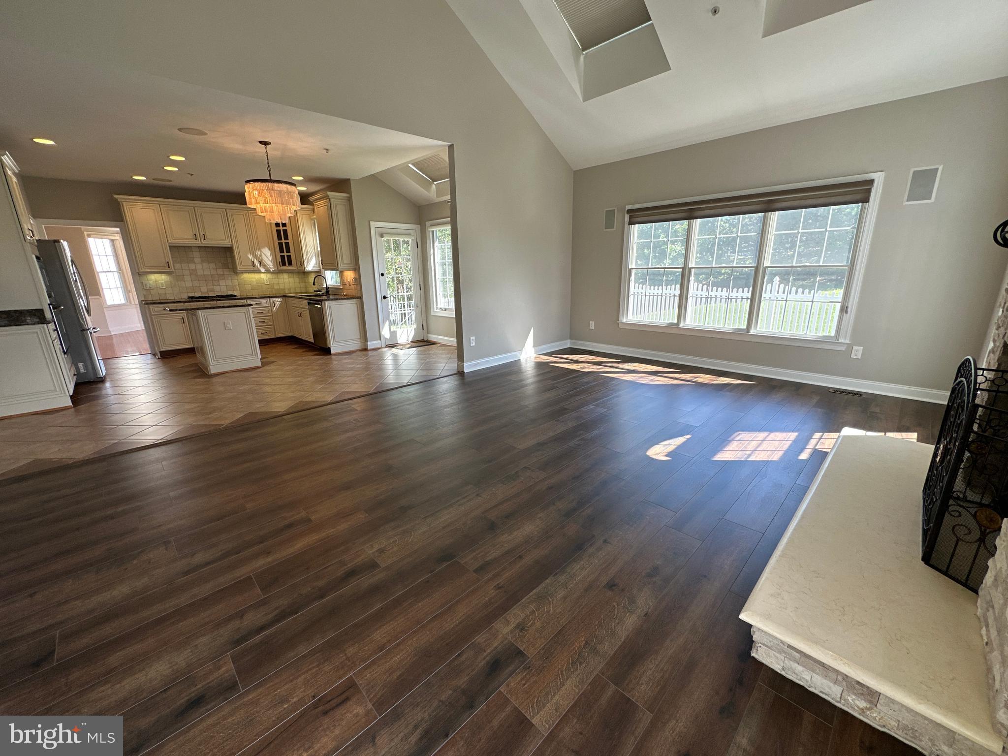 HOYLES MILL VILLAGE - Residential Lease