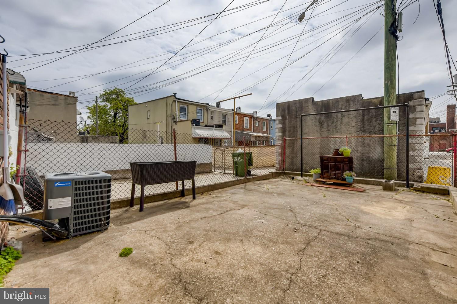 HIGHLANDTOWN - Residential