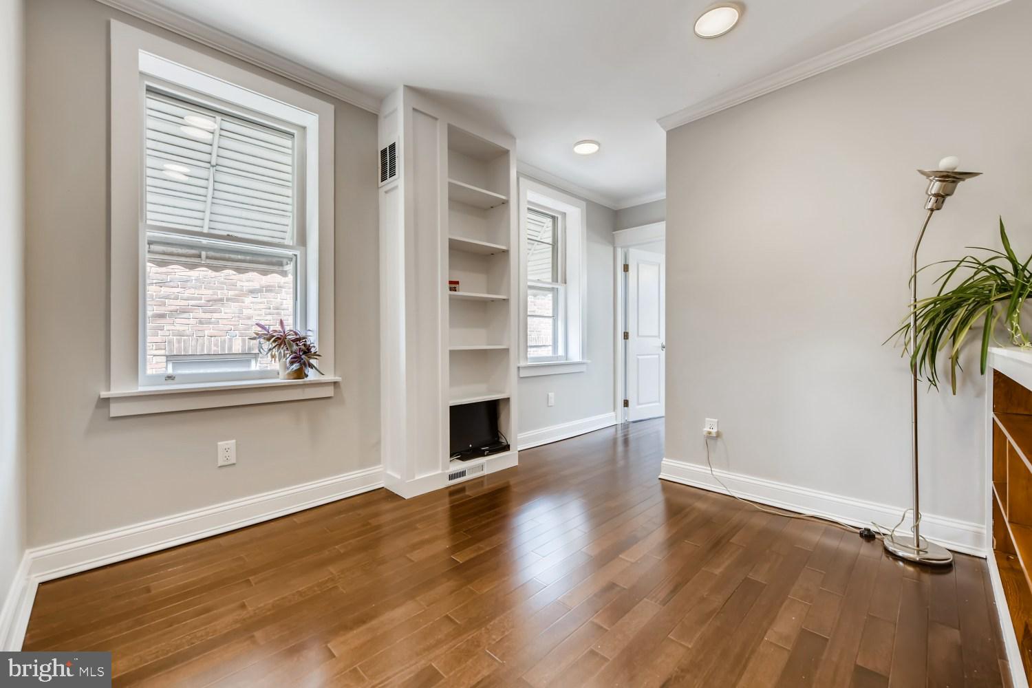 HIGHLANDTOWN - Residential