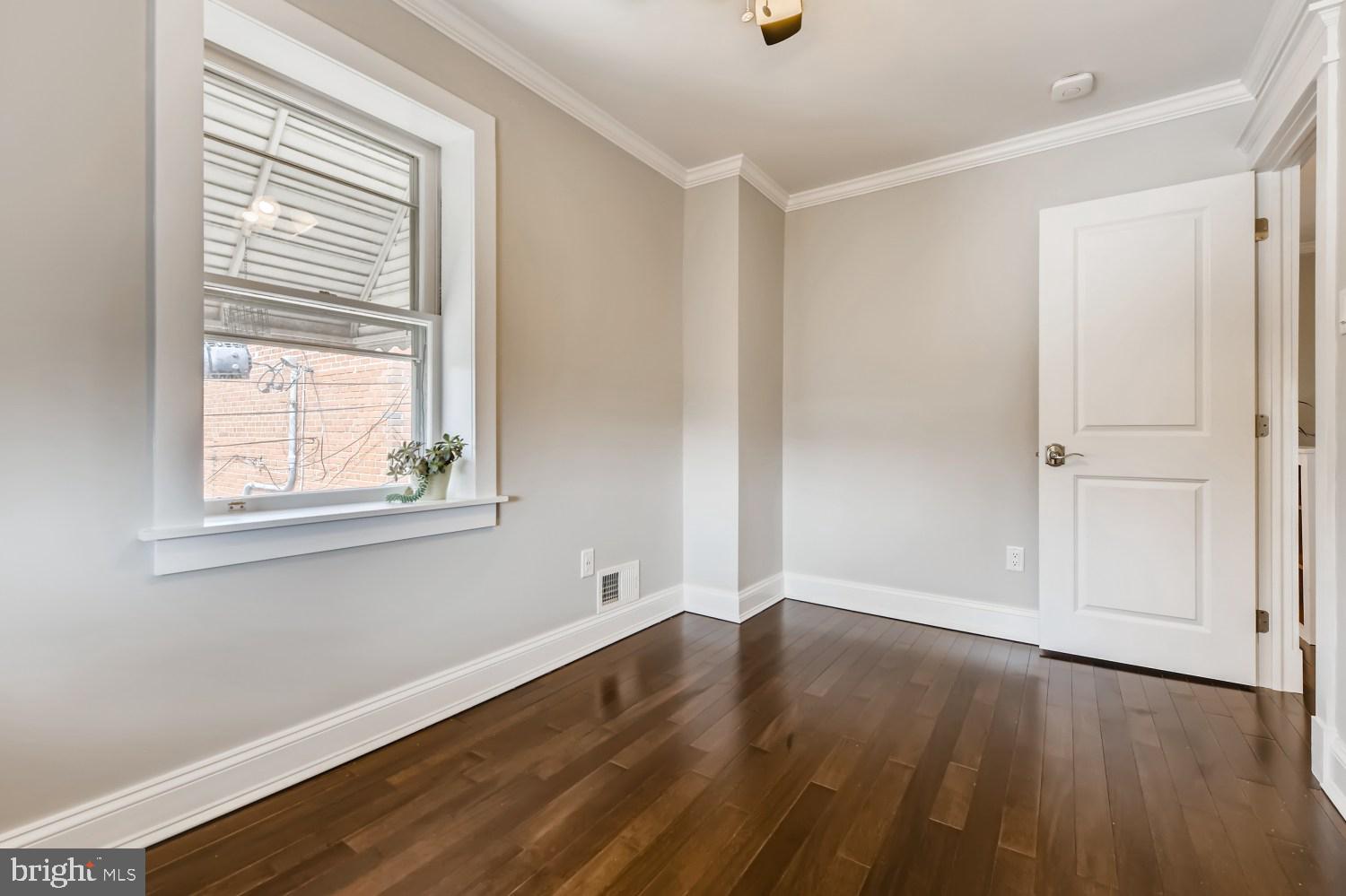 HIGHLANDTOWN - Residential