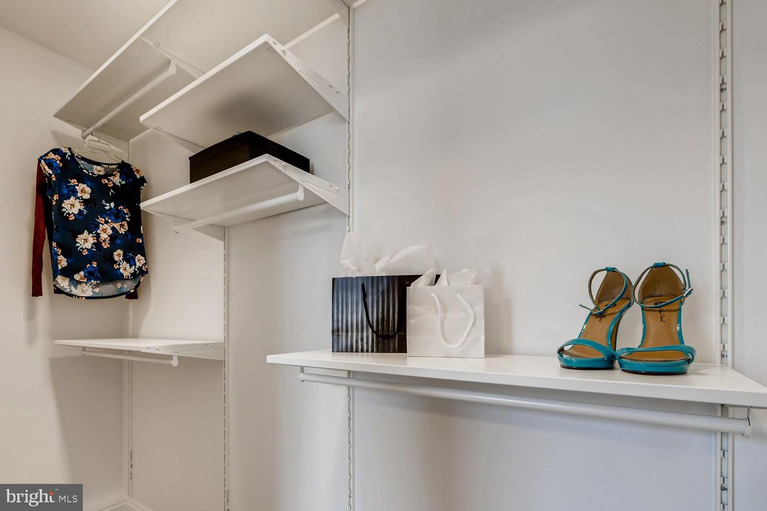 HIGHLANDTOWN - Residential