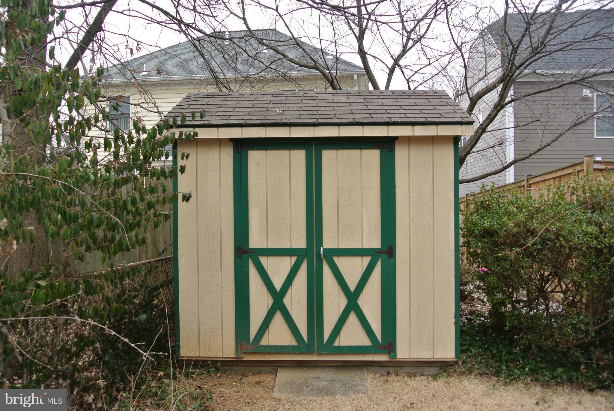 GEORGETOWN VILLAGE - Residential Lease