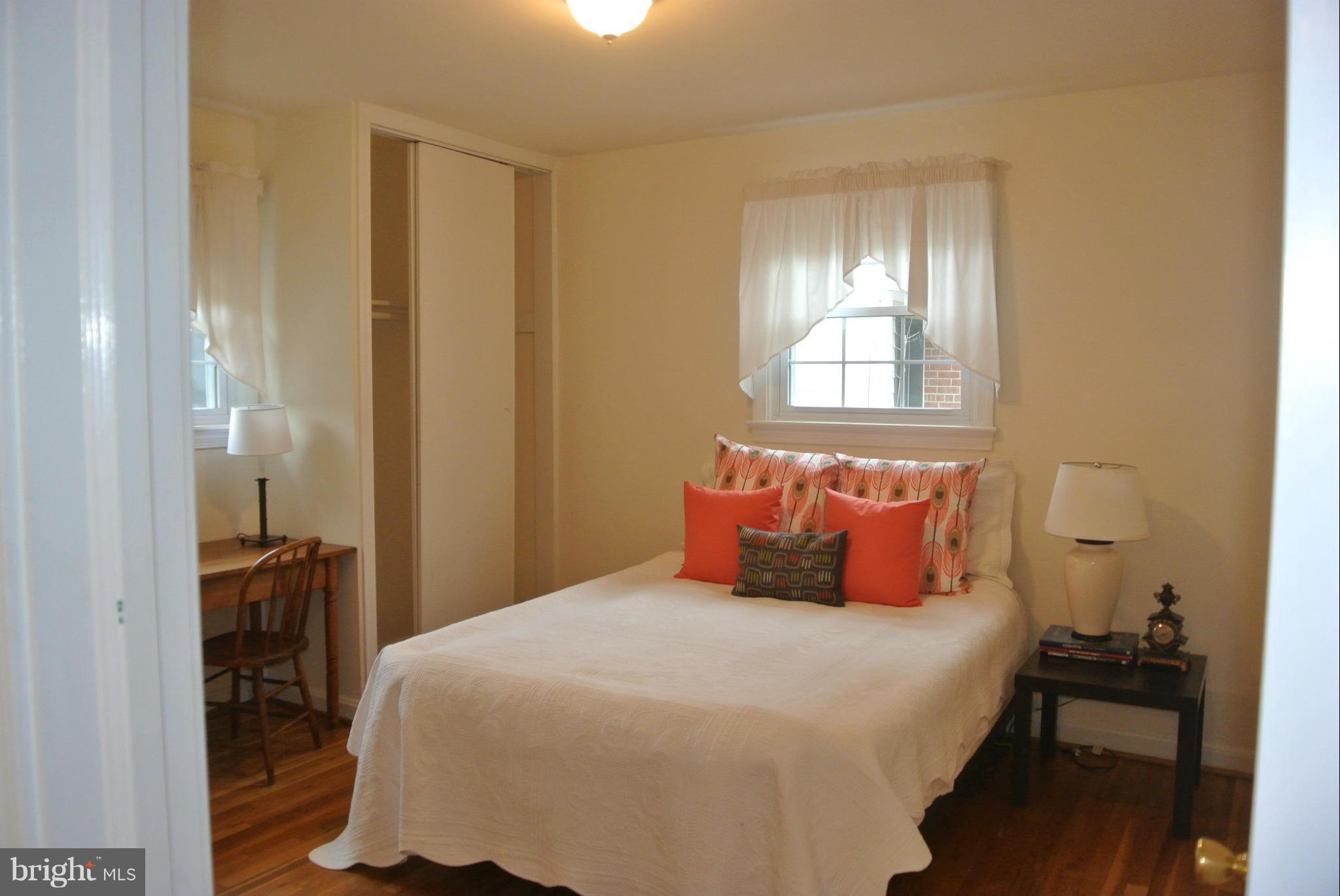 GEORGETOWN VILLAGE - Residential Lease