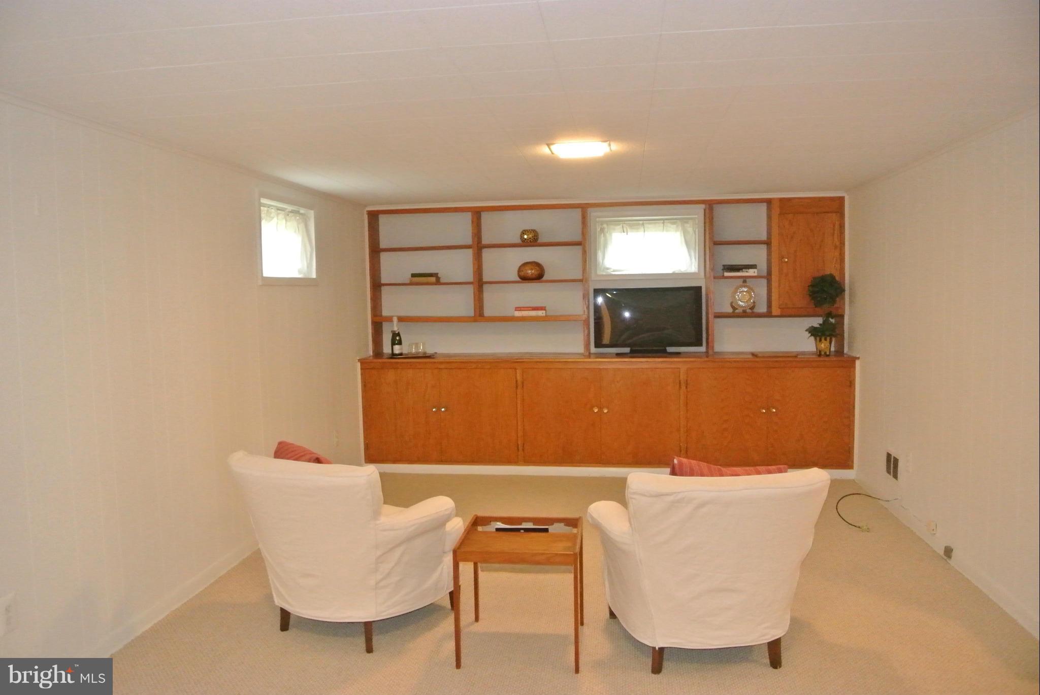 GEORGETOWN VILLAGE - Residential Lease