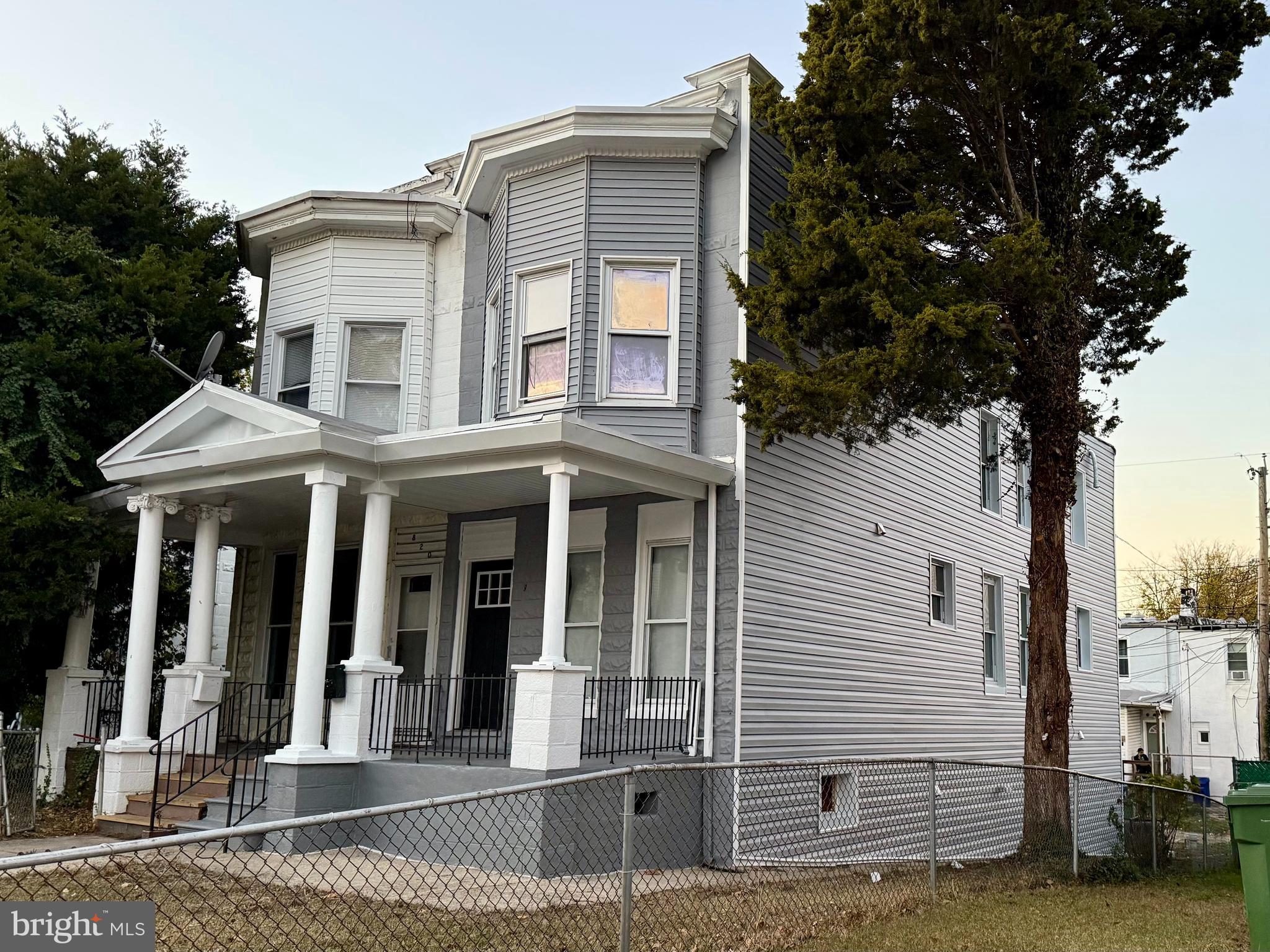 PEN LUCY - Residential