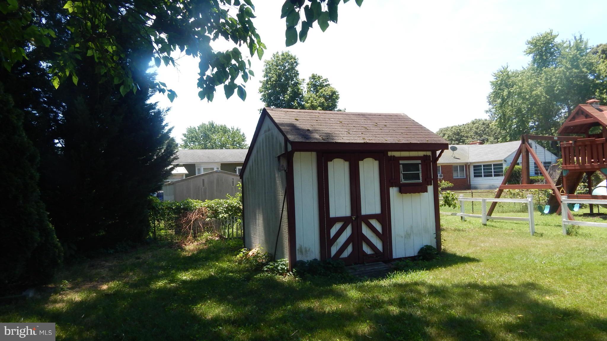 ELMHURST - Residential