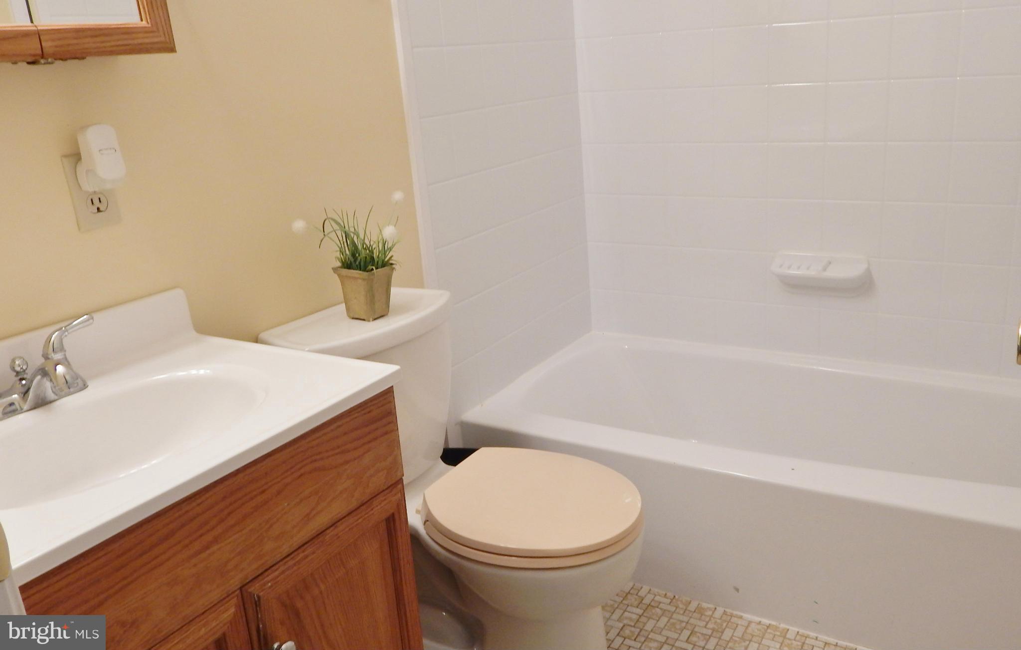 ELMHURST - Residential