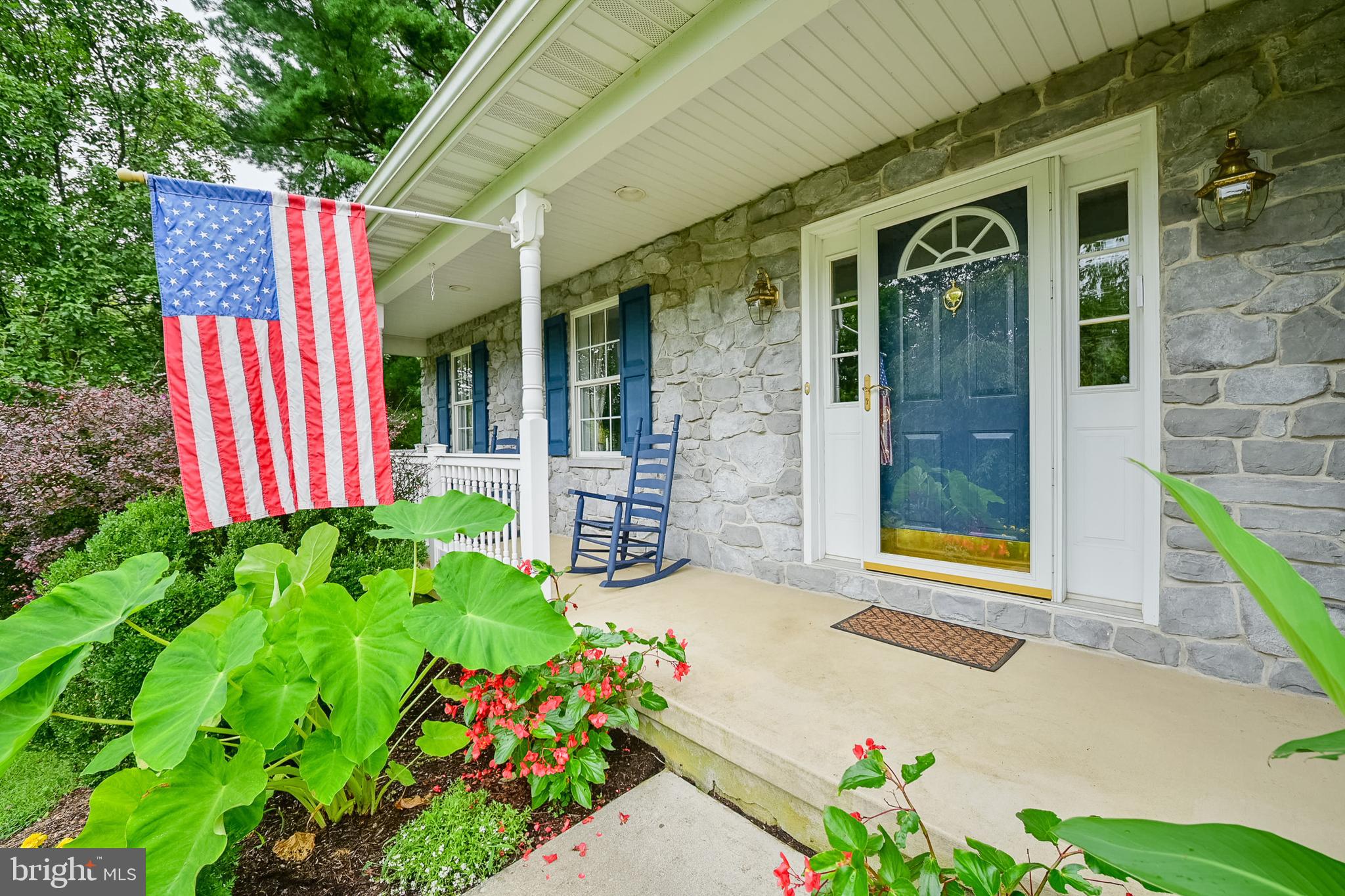 986 W PENN GRANT ROAD