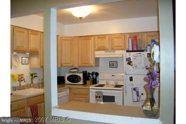 TREETOP CONDO - Residential