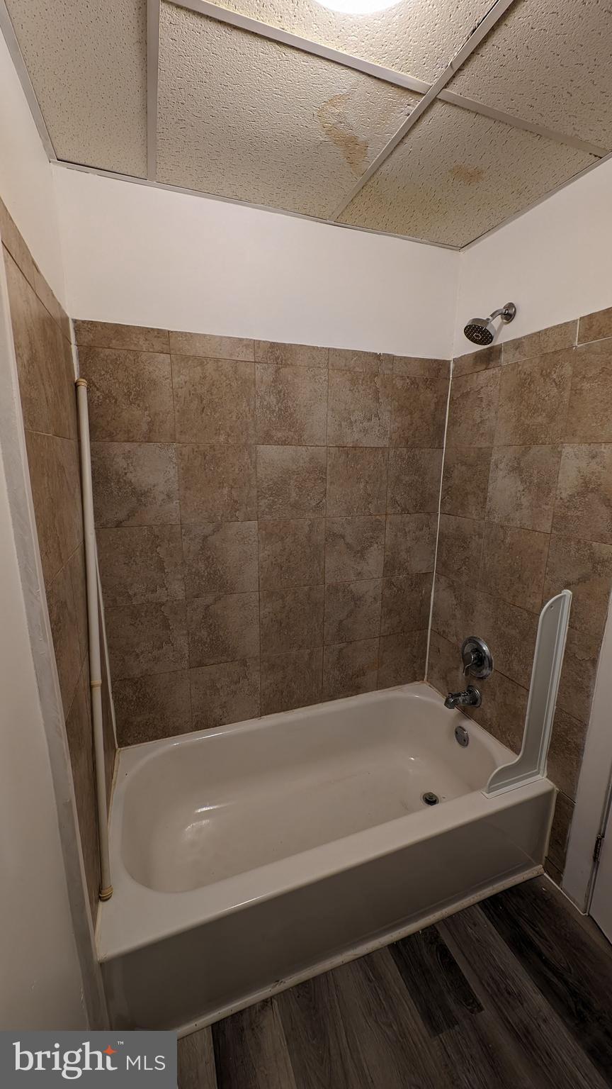 OLDE RICHMOND - Residential Lease