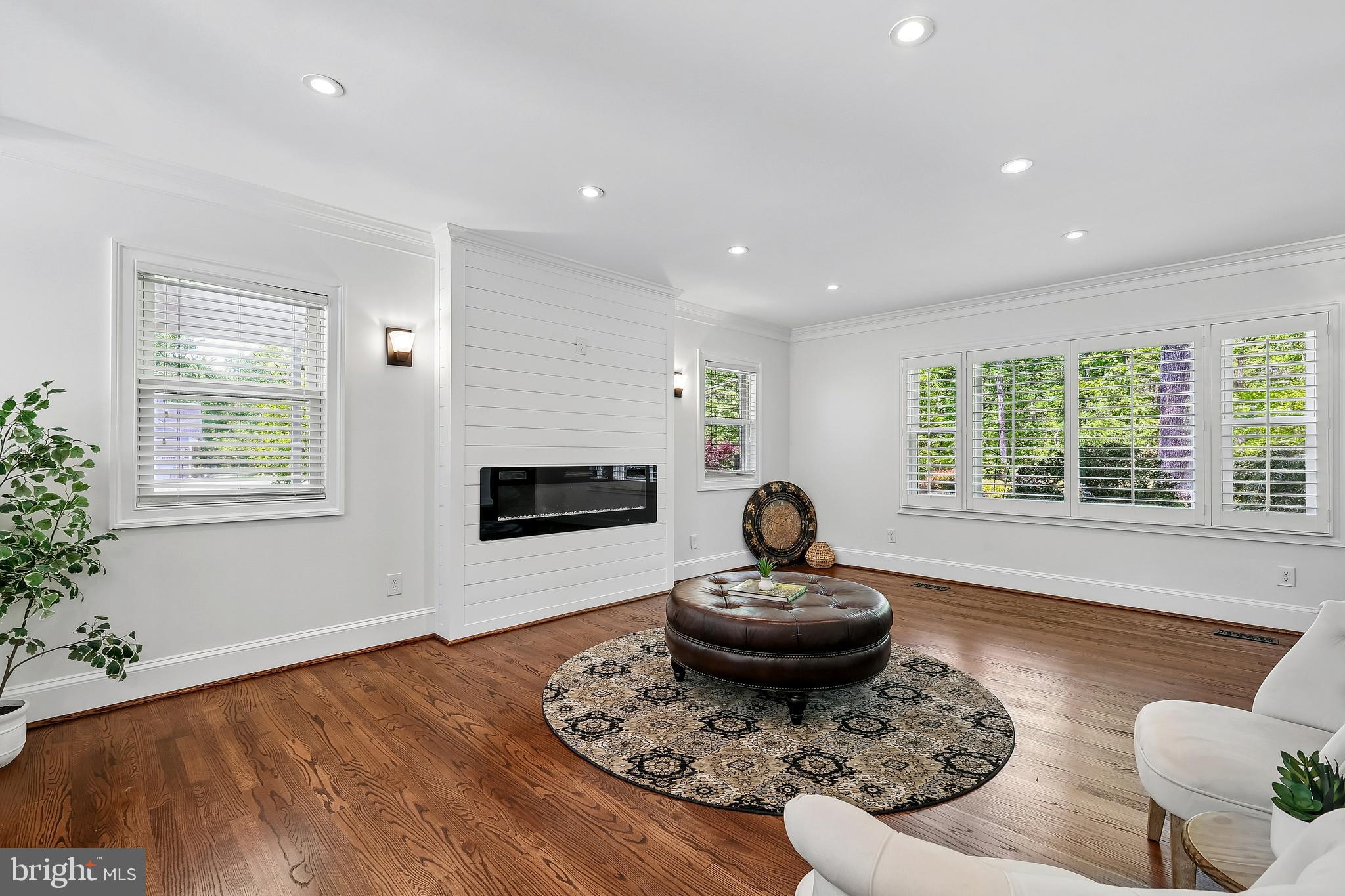 11341 CRESCENT DRIVE