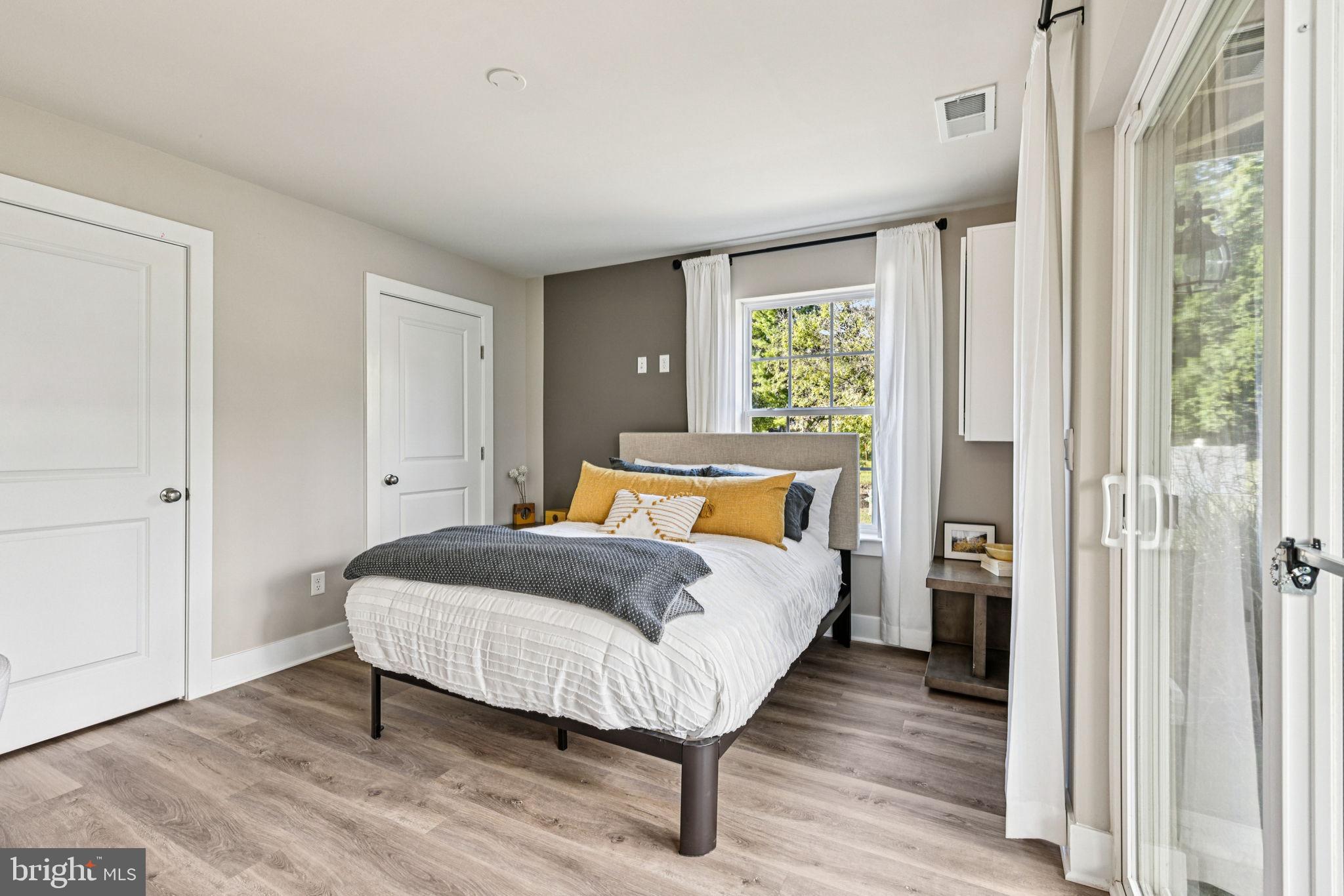 ABRAMS CROSSING - Residential