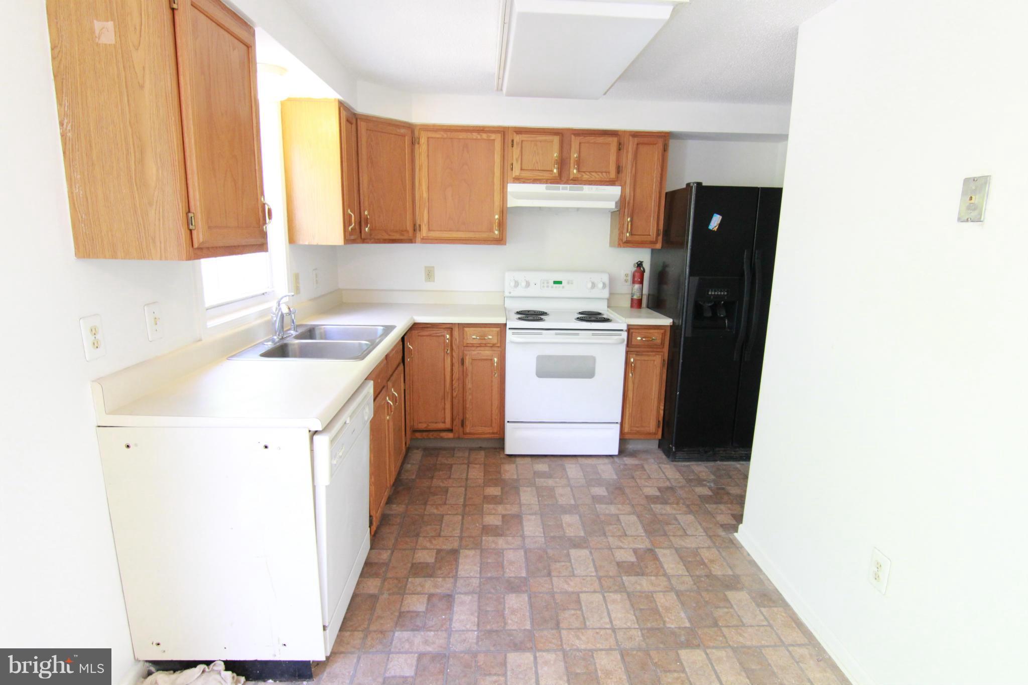 MARYS CHOICE - Residential Lease