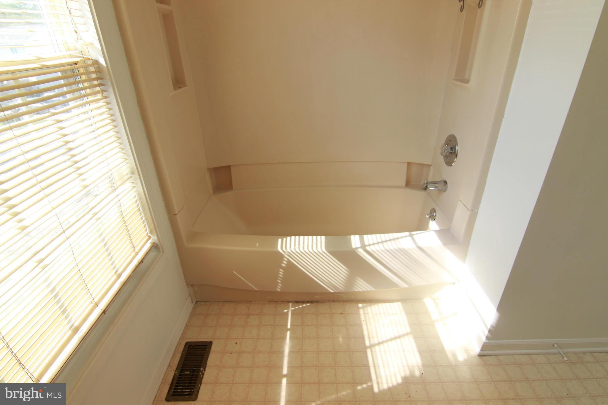 MARYS CHOICE - Residential Lease