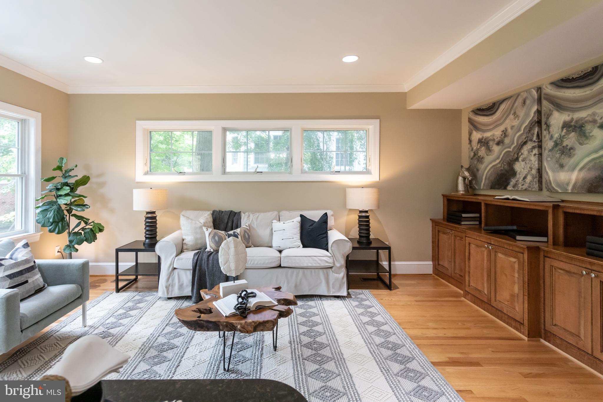 COUNTRY CLUB GROVE - Residential