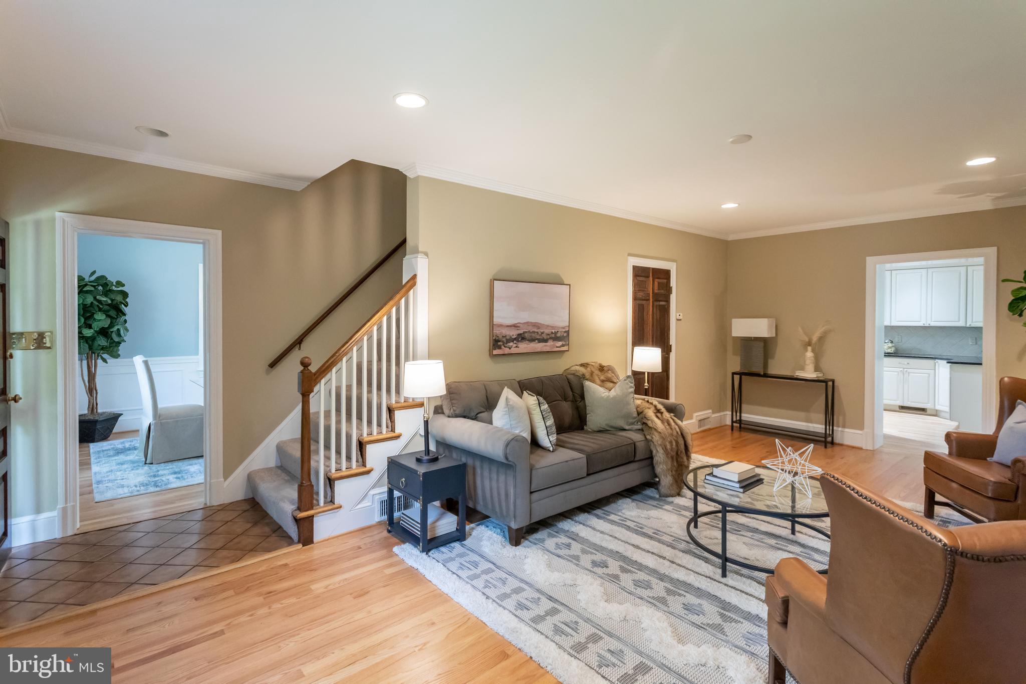 COUNTRY CLUB GROVE - Residential