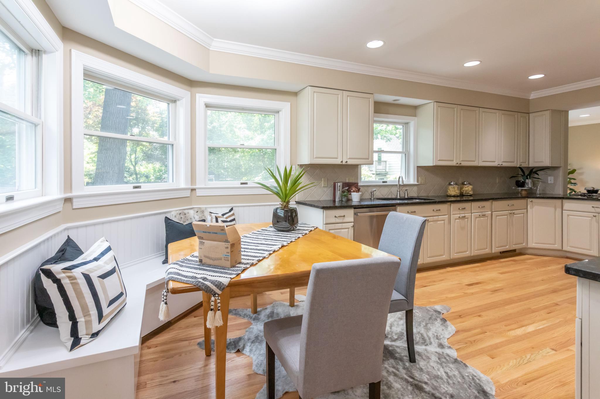 COUNTRY CLUB GROVE - Residential