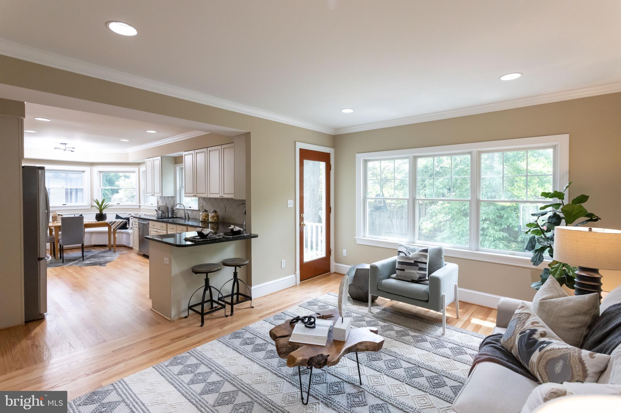 COUNTRY CLUB GROVE - Residential