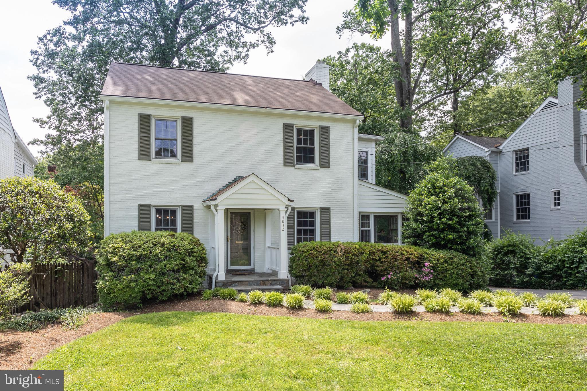 COUNTRY CLUB GROVE - Residential