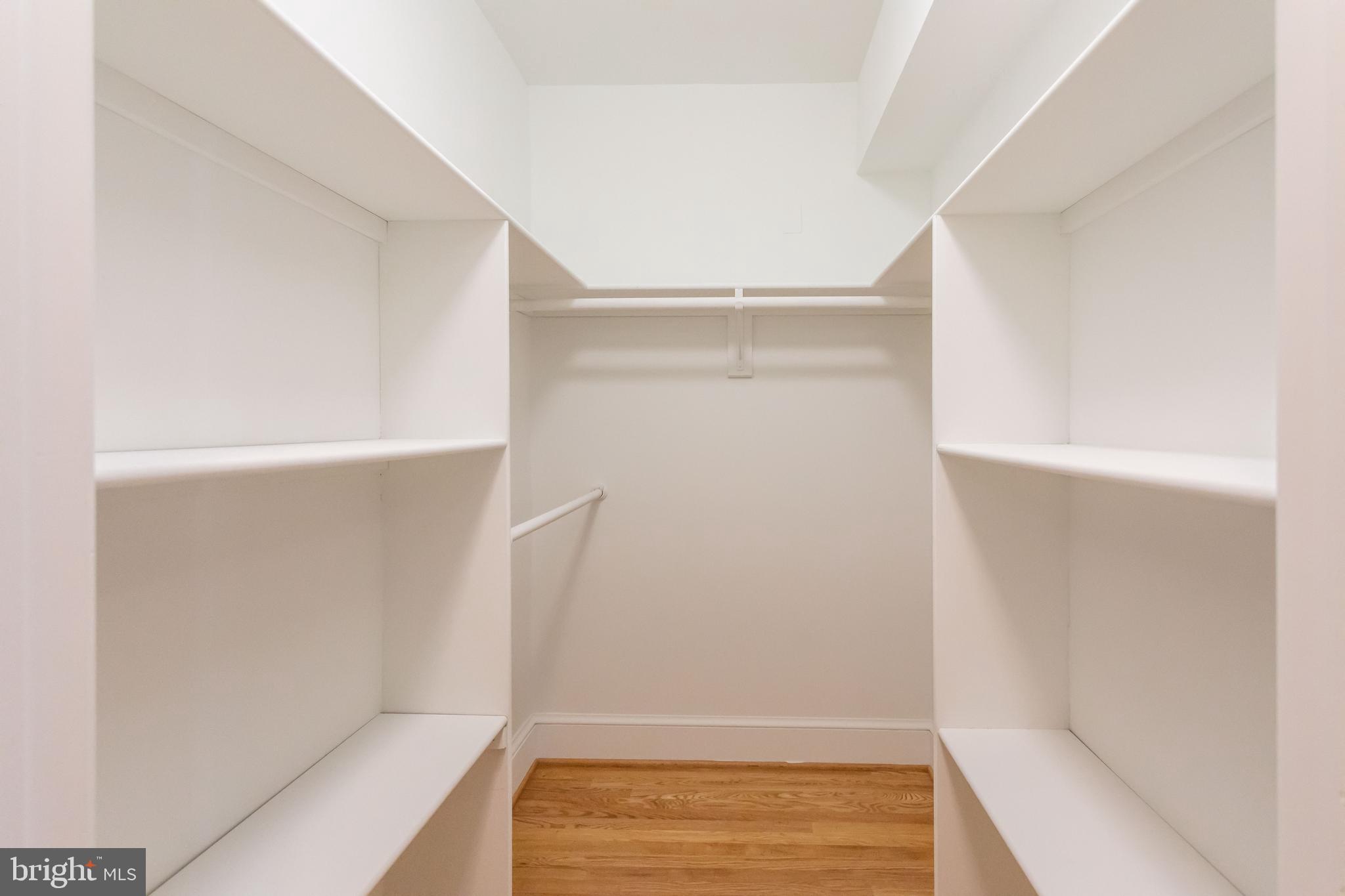 COUNTRY CLUB GROVE - Residential