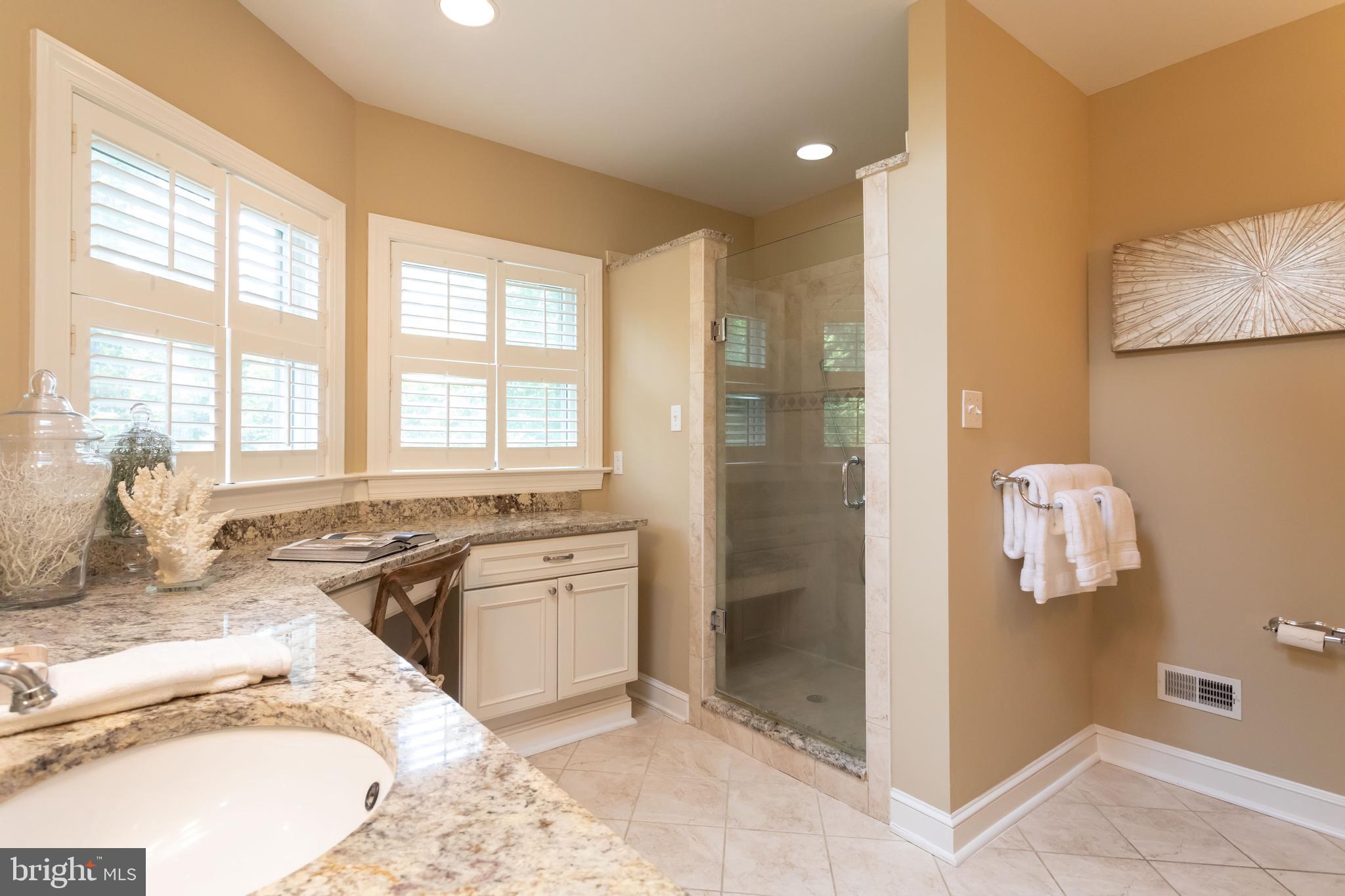 COUNTRY CLUB GROVE - Residential