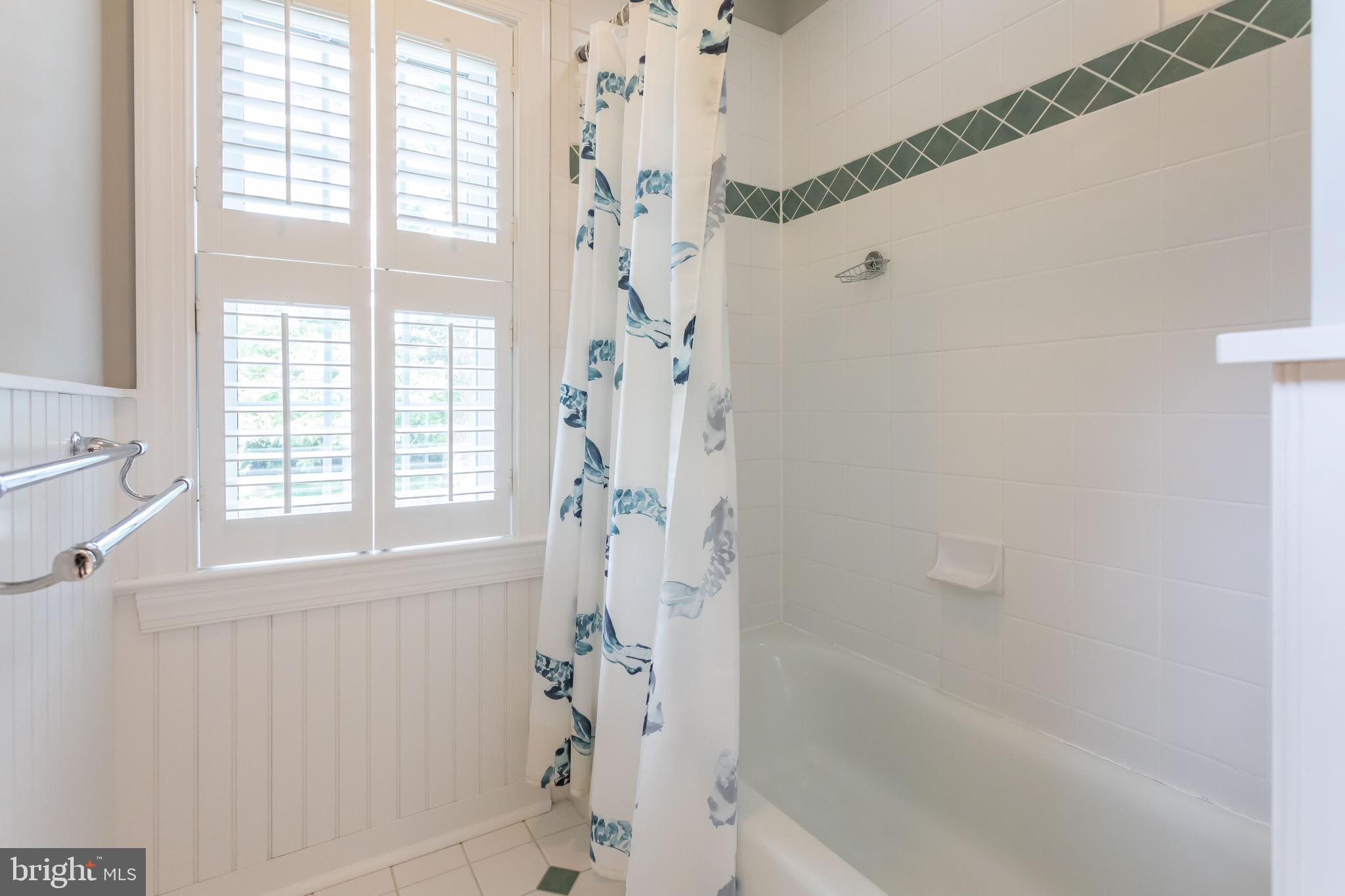 COUNTRY CLUB GROVE - Residential