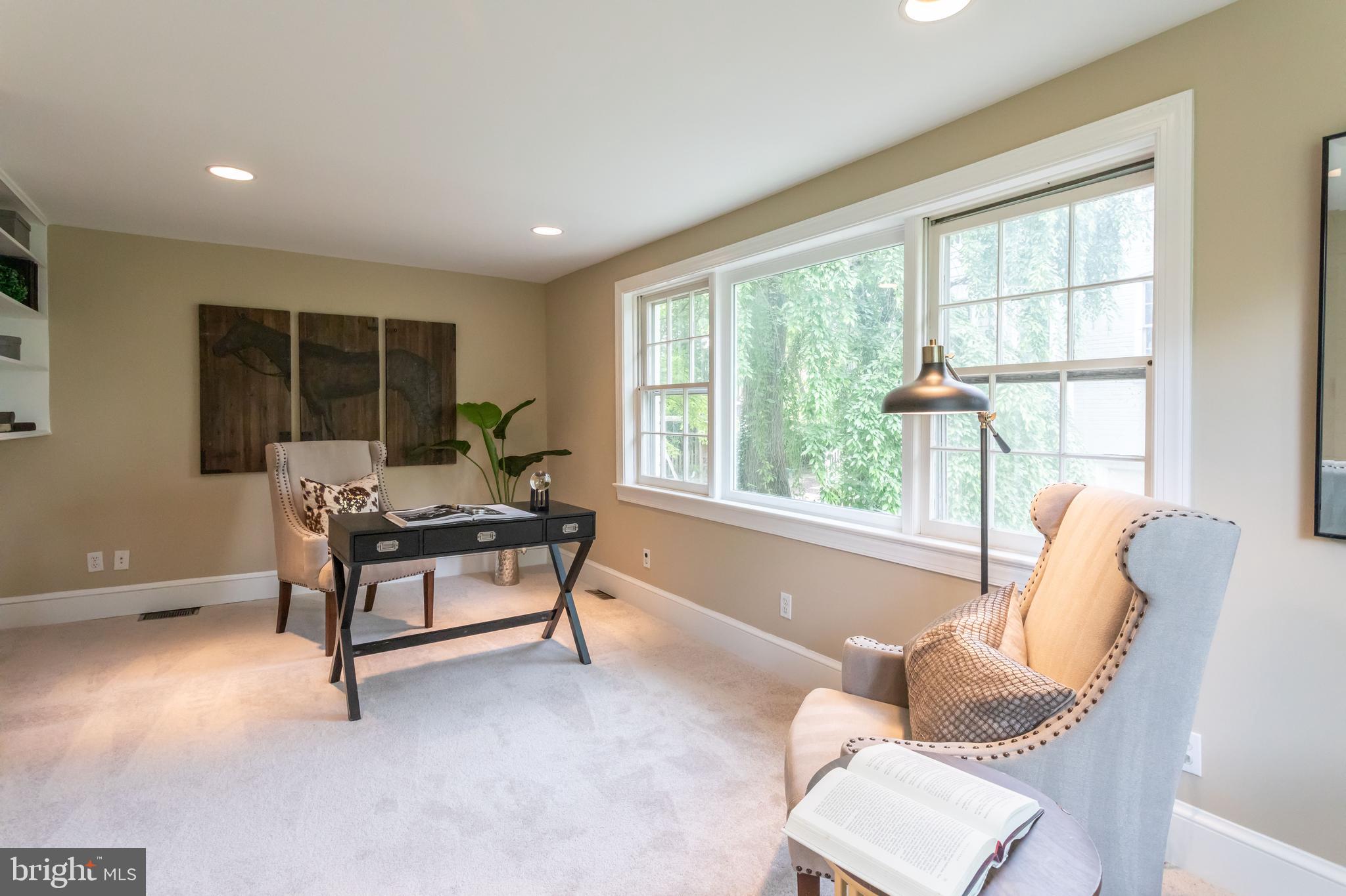 COUNTRY CLUB GROVE - Residential